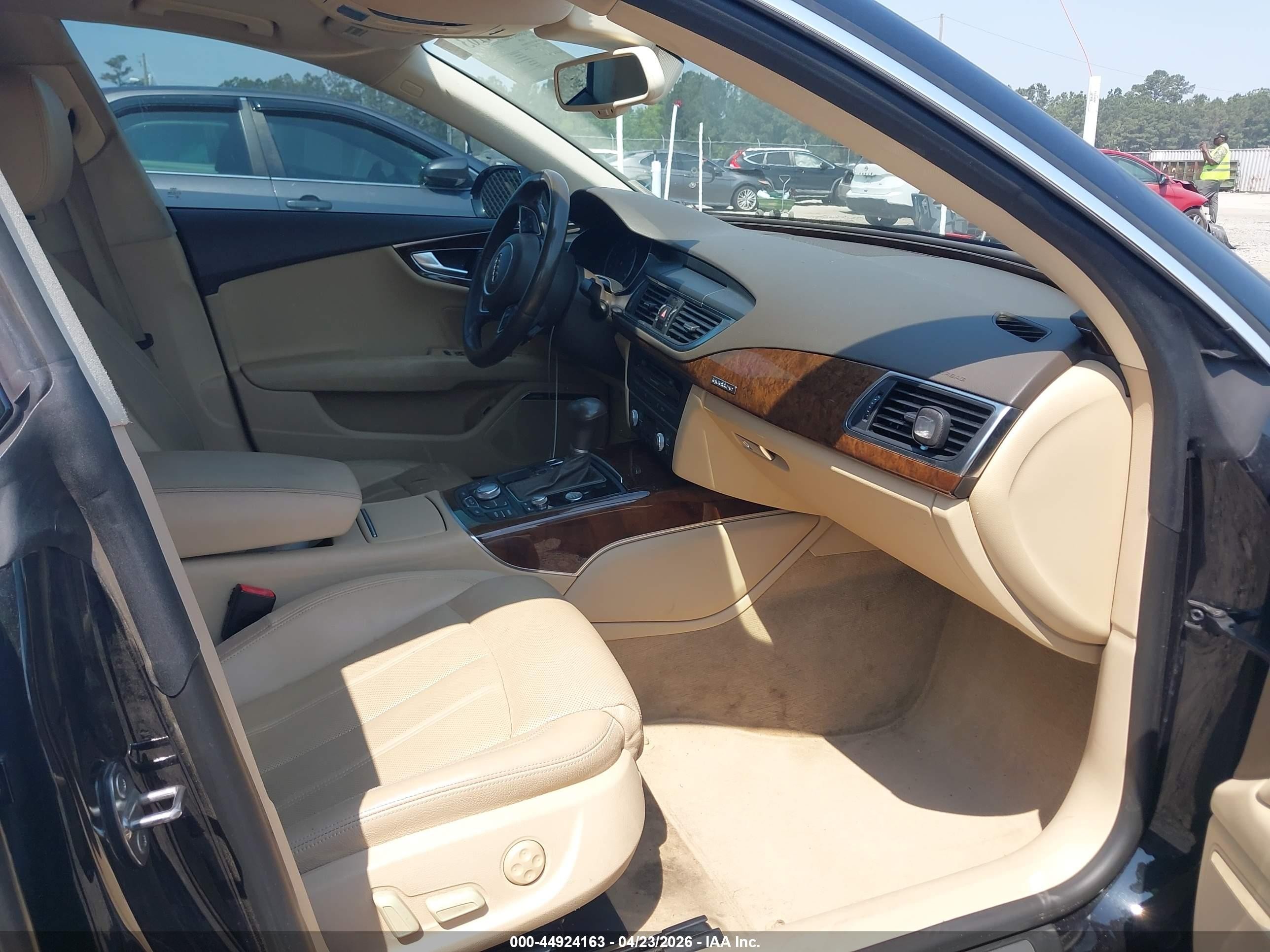 2013 Audi A7 3.0t Premium Black vin: WAU2GAFC2DN082590