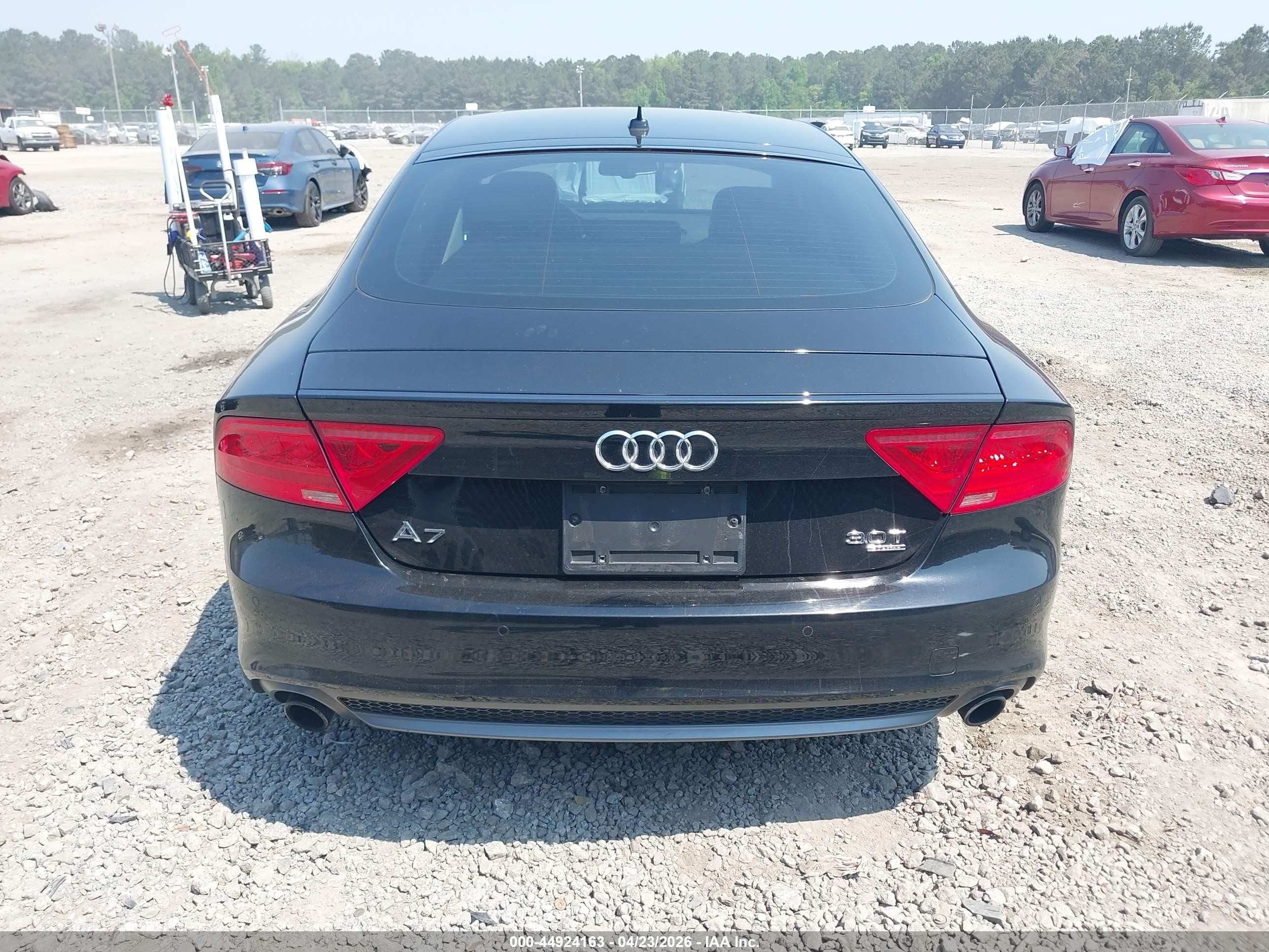 2013 Audi A7 3.0t Premium Black vin: WAU2GAFC2DN082590