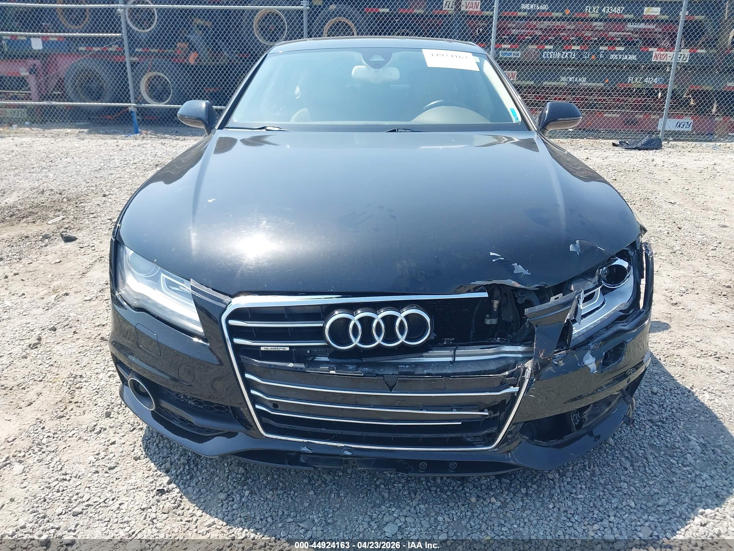 2013 Audi A7 3.0t Premium Black vin: WAU2GAFC2DN082590