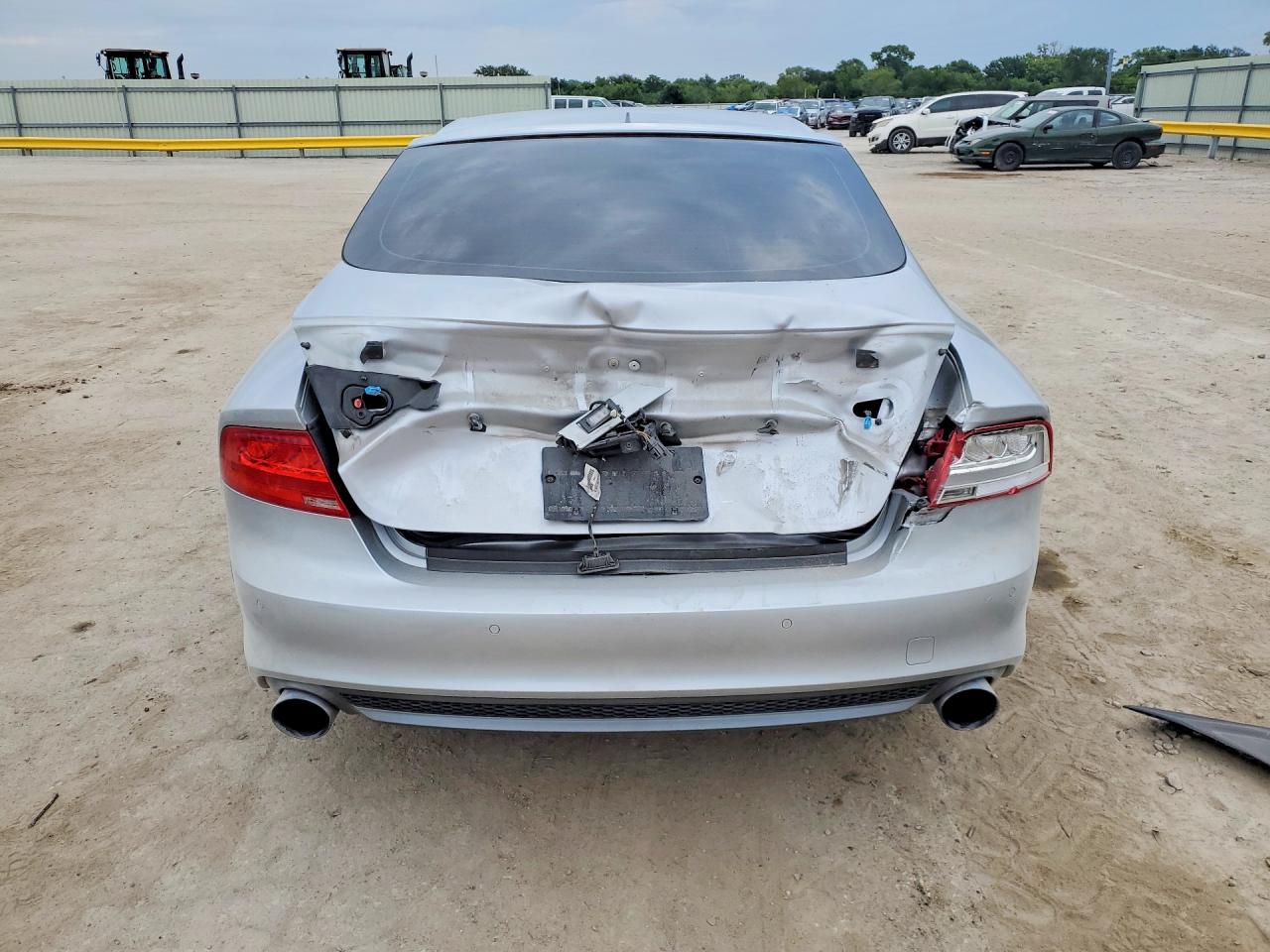 2012 Audi A7 Prestige Серебряный vin: WAU2GAFC3CN139796
