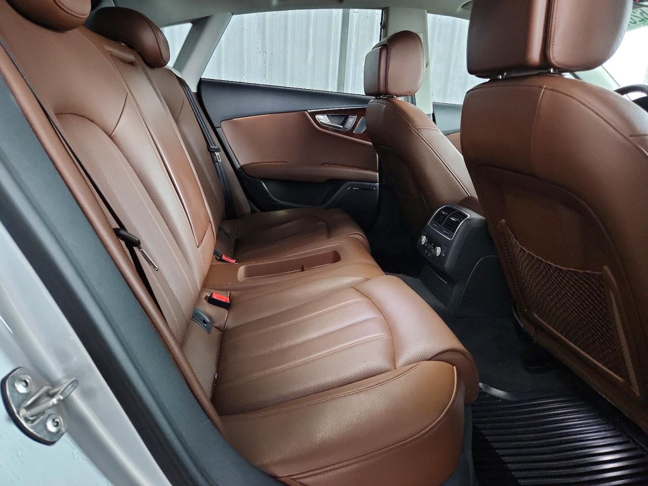 2013 Audi A7 Prestige Silver vin: WAU2GAFC4DN152283