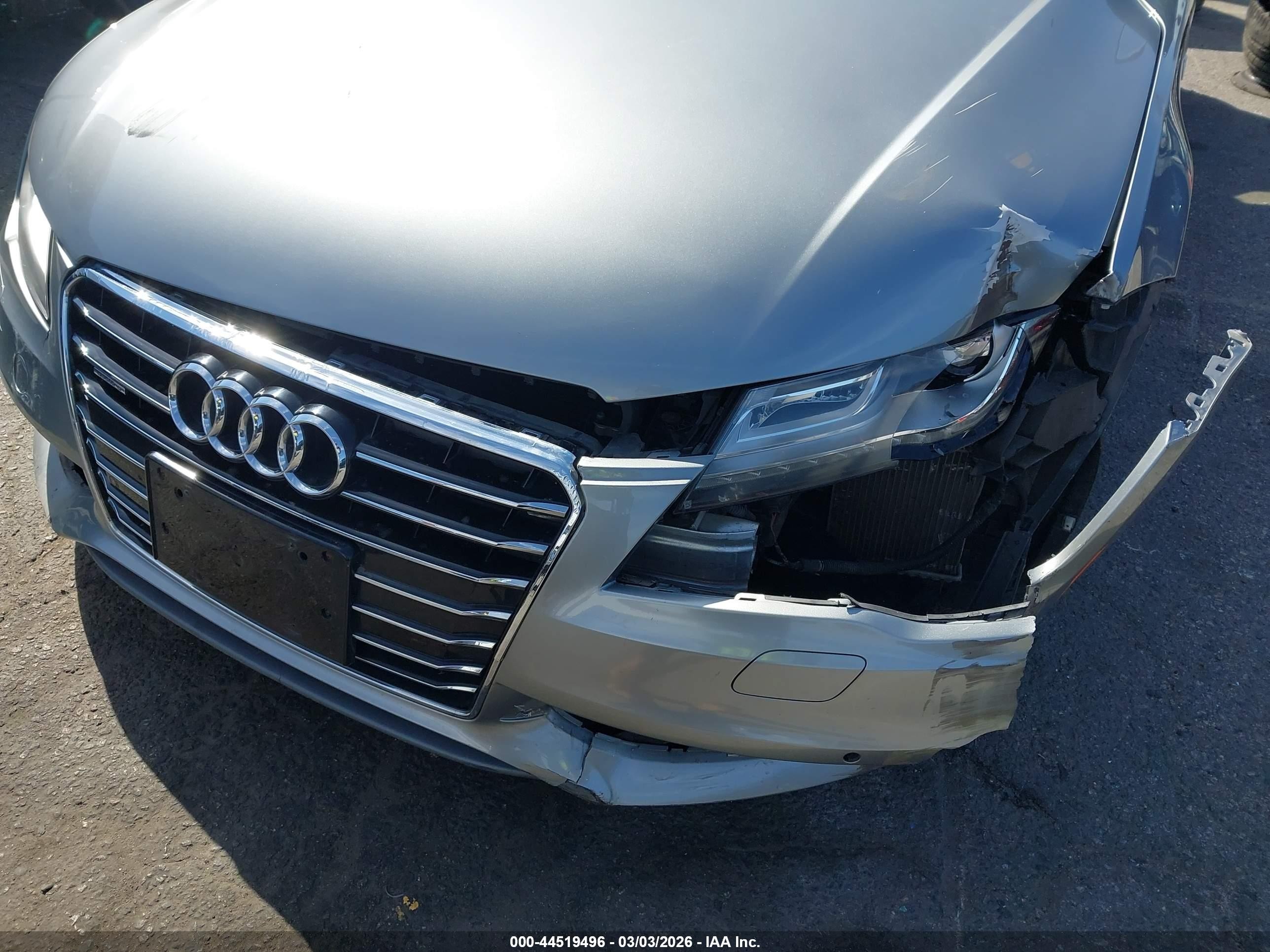 2014 Audi A7 3.0t Premium Plus Silver vin: WAU2GAFC4EN070152