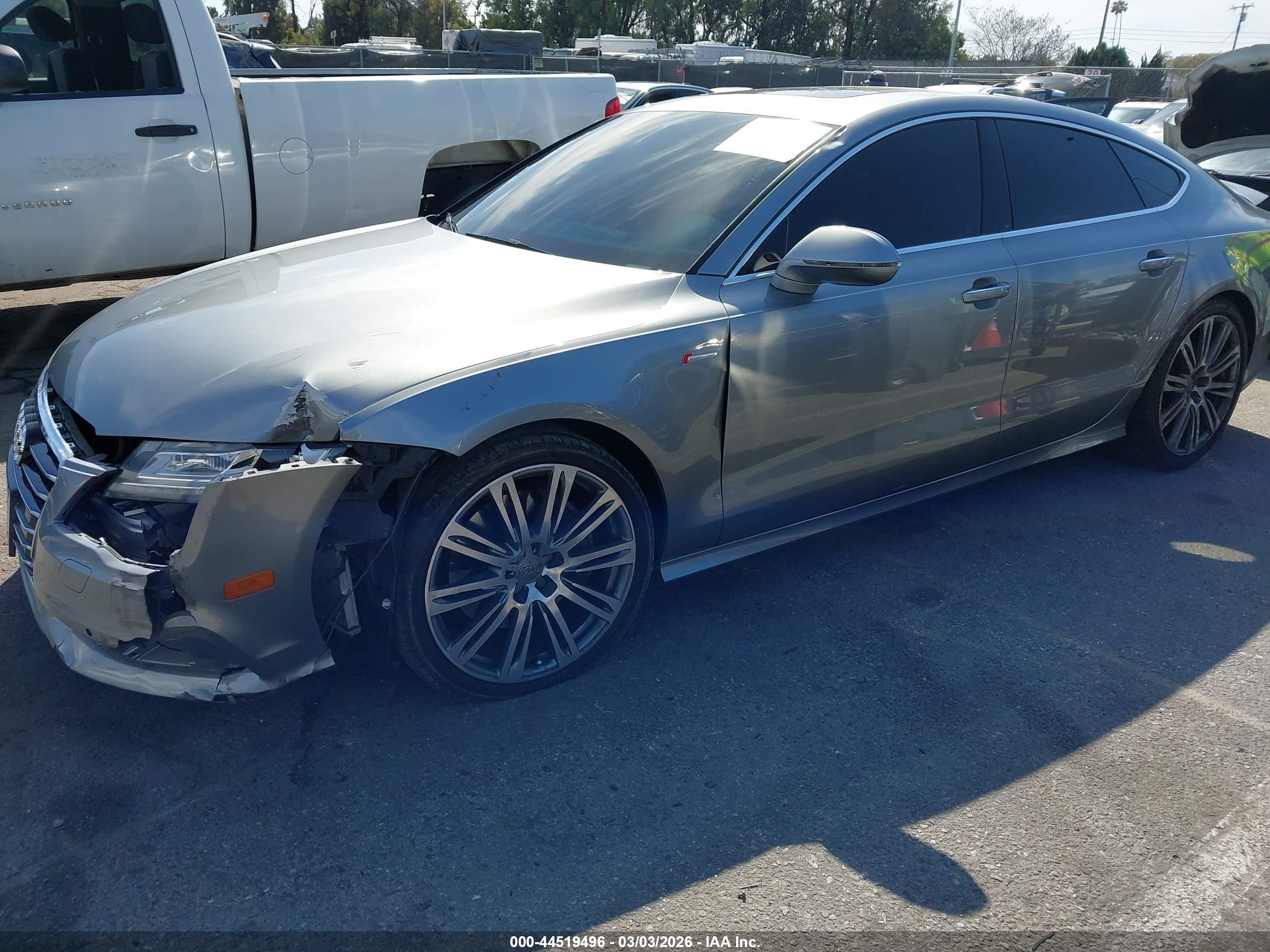2014 Audi A7 3.0t Premium Plus Silver vin: WAU2GAFC4EN070152