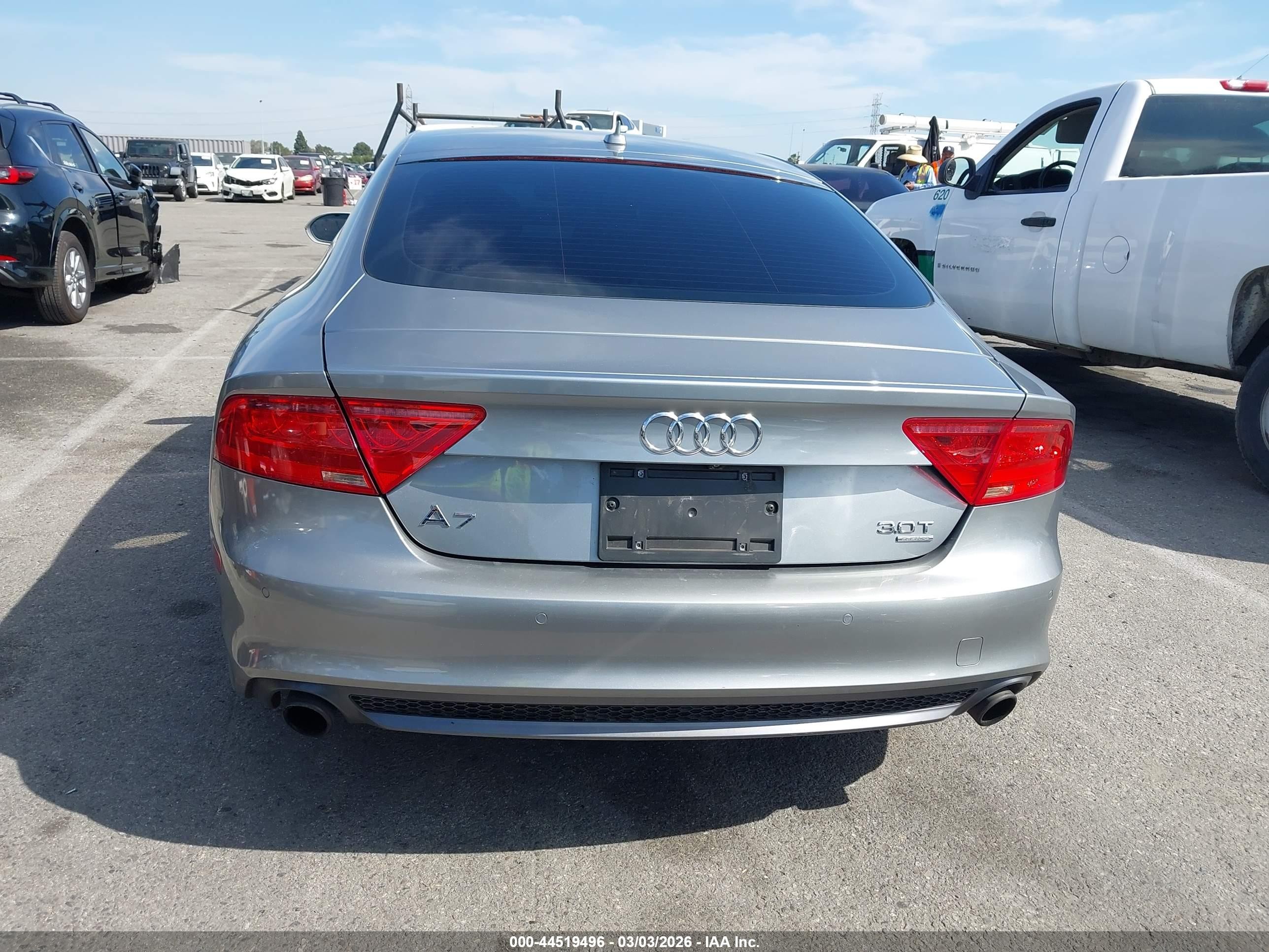 2014 Audi A7 3.0t Premium Plus Silver vin: WAU2GAFC4EN070152