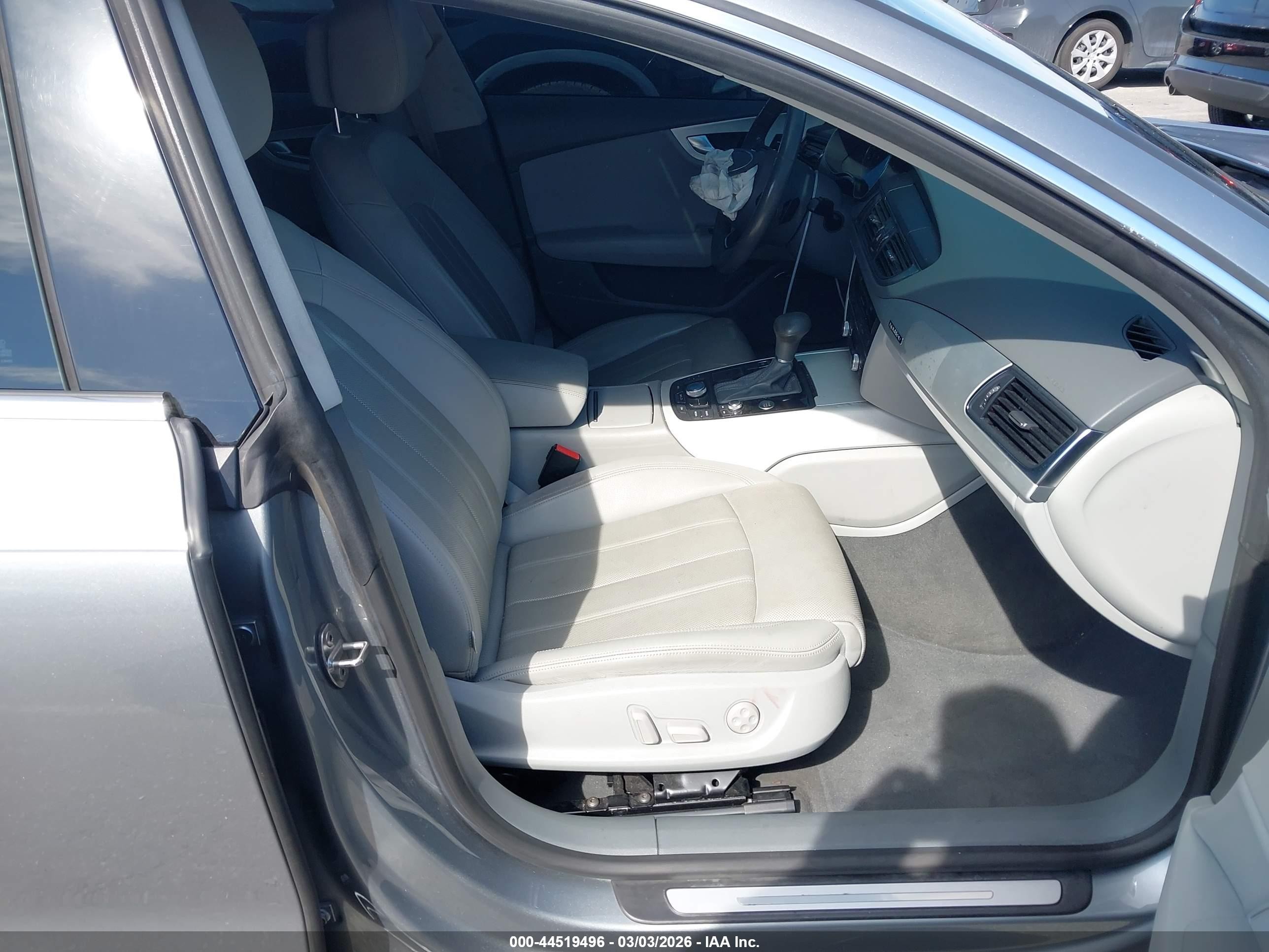 2014 Audi A7 3.0t Premium Plus Silver vin: WAU2GAFC4EN070152