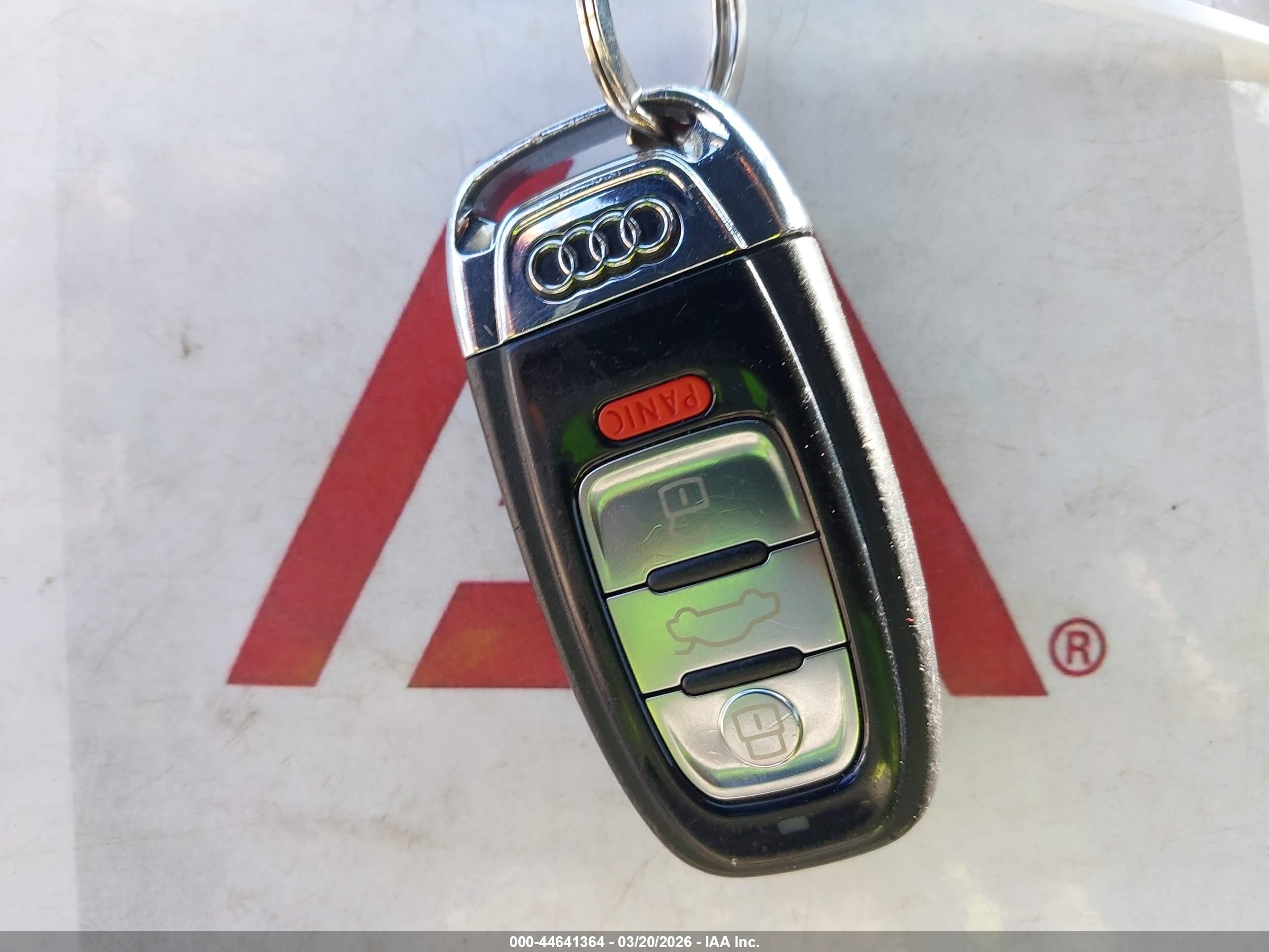 2013 Audi A7 3.0t Premium Серебряный vin: WAU2GAFC6DN112304