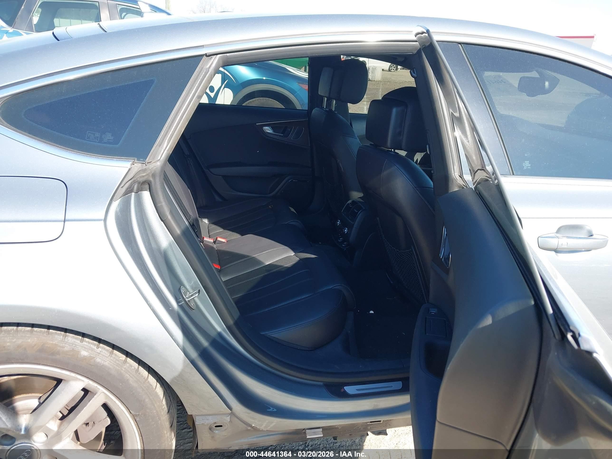 2013 Audi A7 3.0t Premium Серебряный vin: WAU2GAFC6DN112304