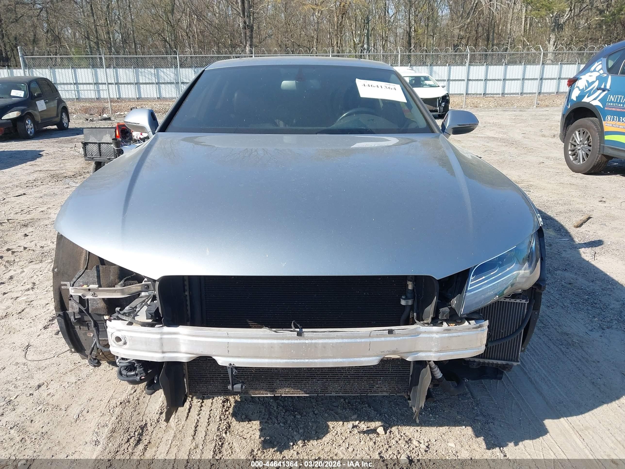 2013 Audi A7 3.0t Premium Серебряный vin: WAU2GAFC6DN112304