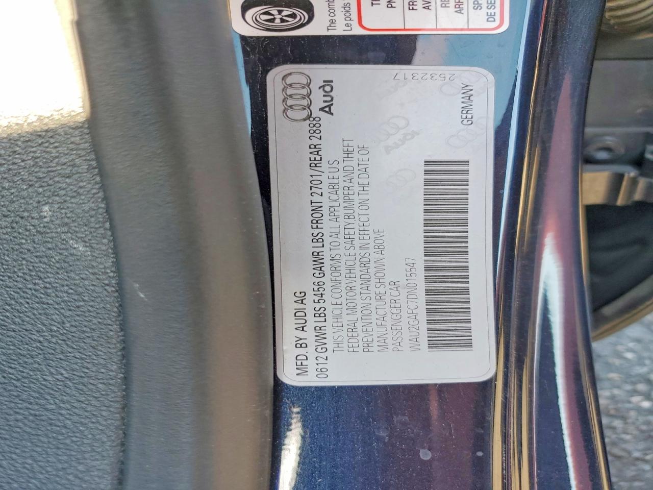 2013 Audi A7 Prestige Blue vin: WAU2GAFC7DN015547