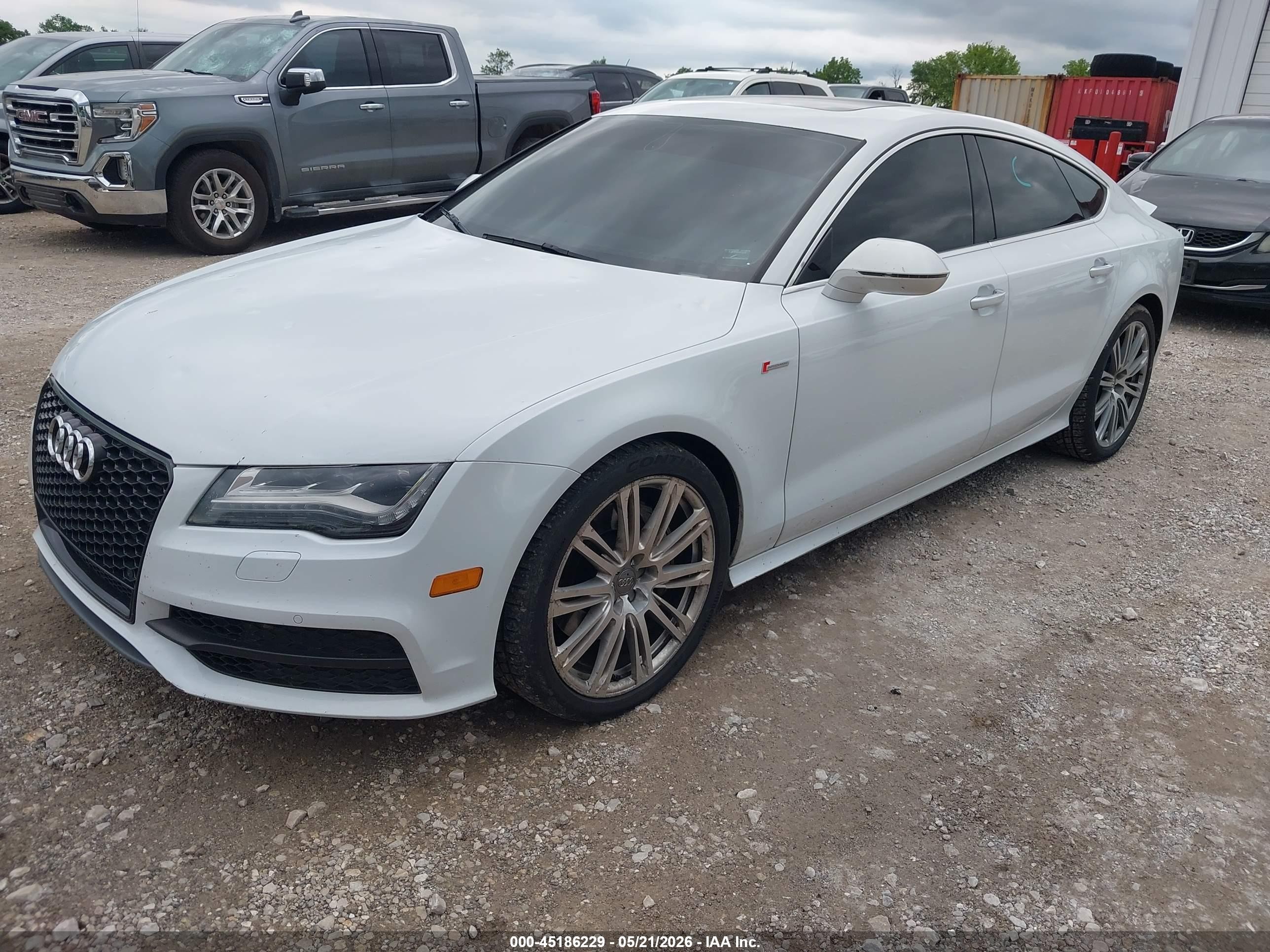 2013 Audi A7 3.0t Premium Белый vin: WAU2GAFC7DN081855