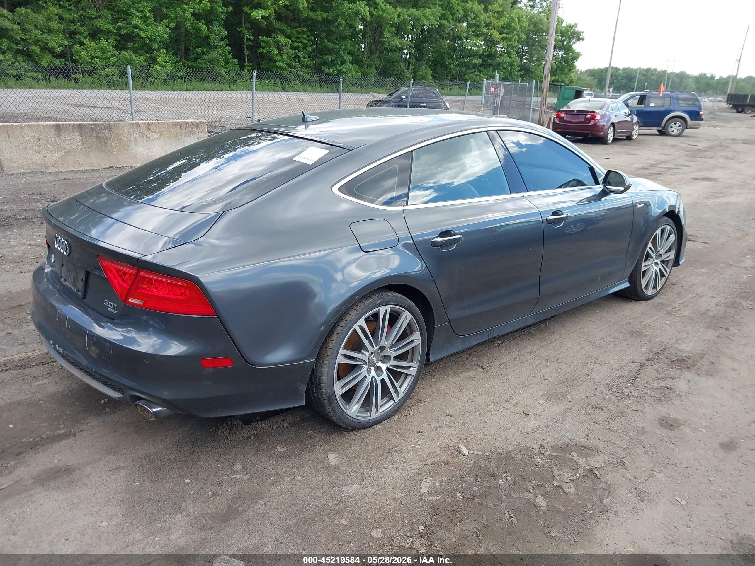 2013 Audi A7 3.0t Premium Серый vin: WAU2GAFC7DN114336