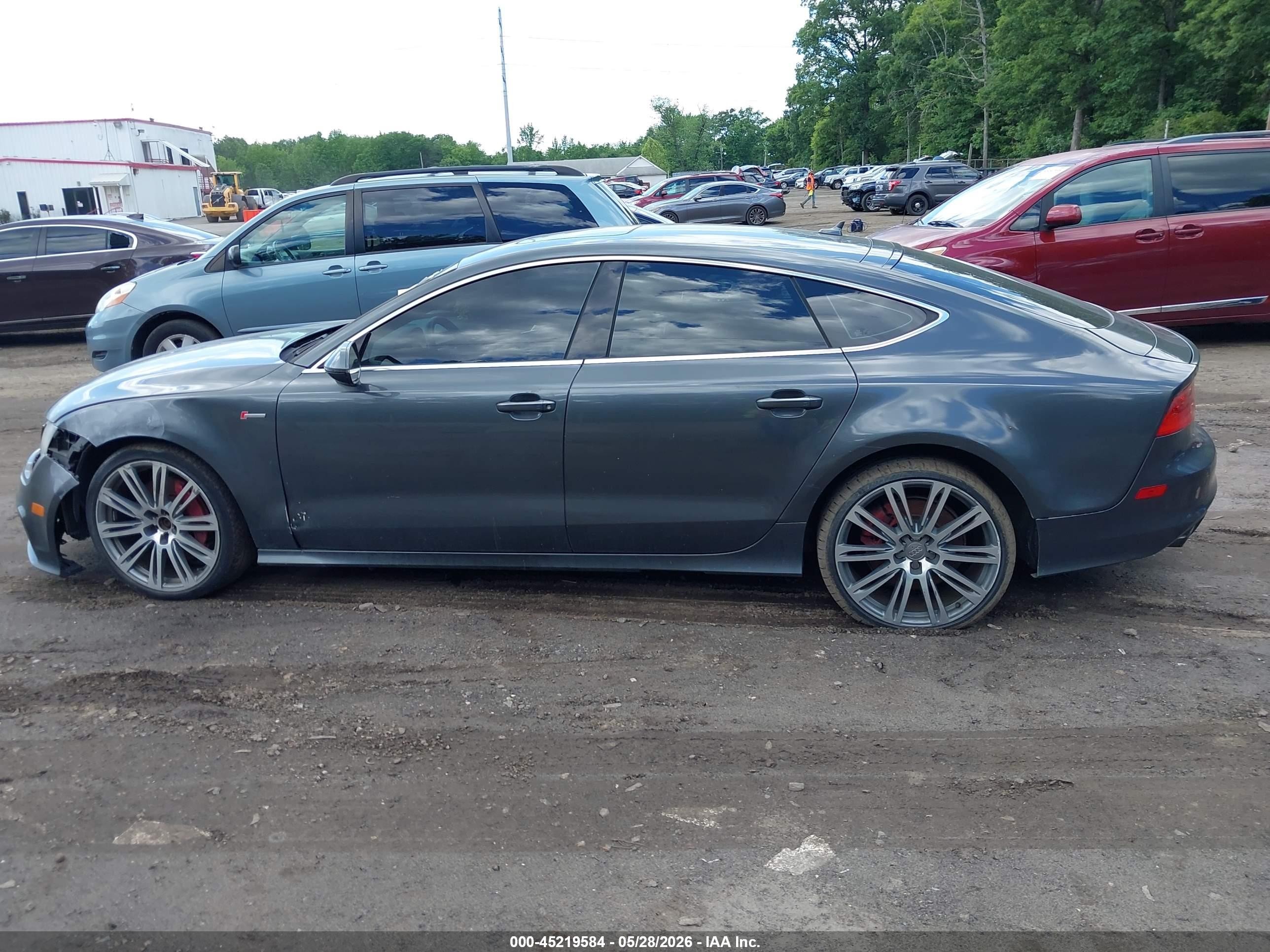 2013 Audi A7 3.0t Premium Серый vin: WAU2GAFC7DN114336