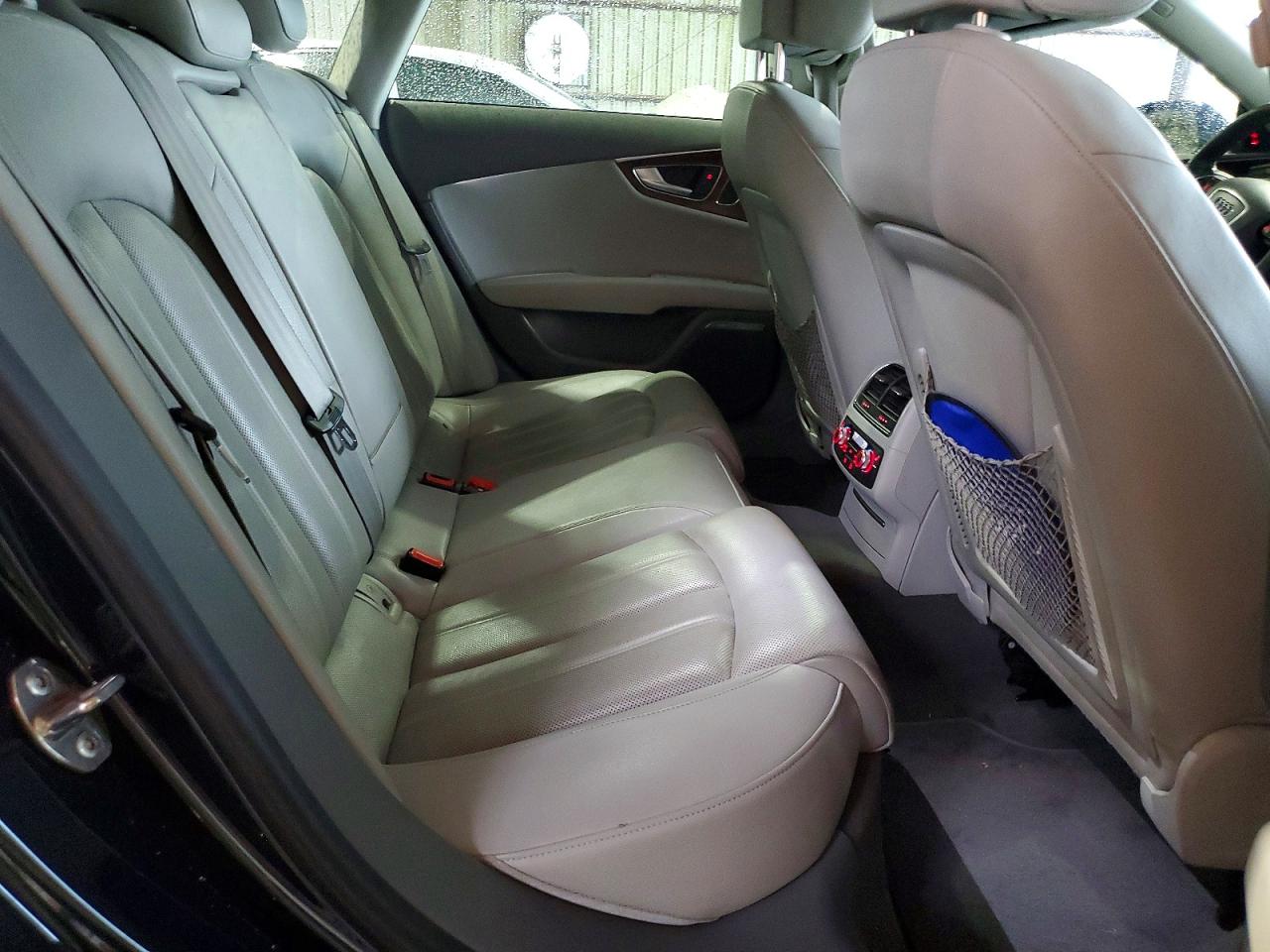 2014 Audi A7 Prestige Blue vin: WAU2GAFC7EN075054