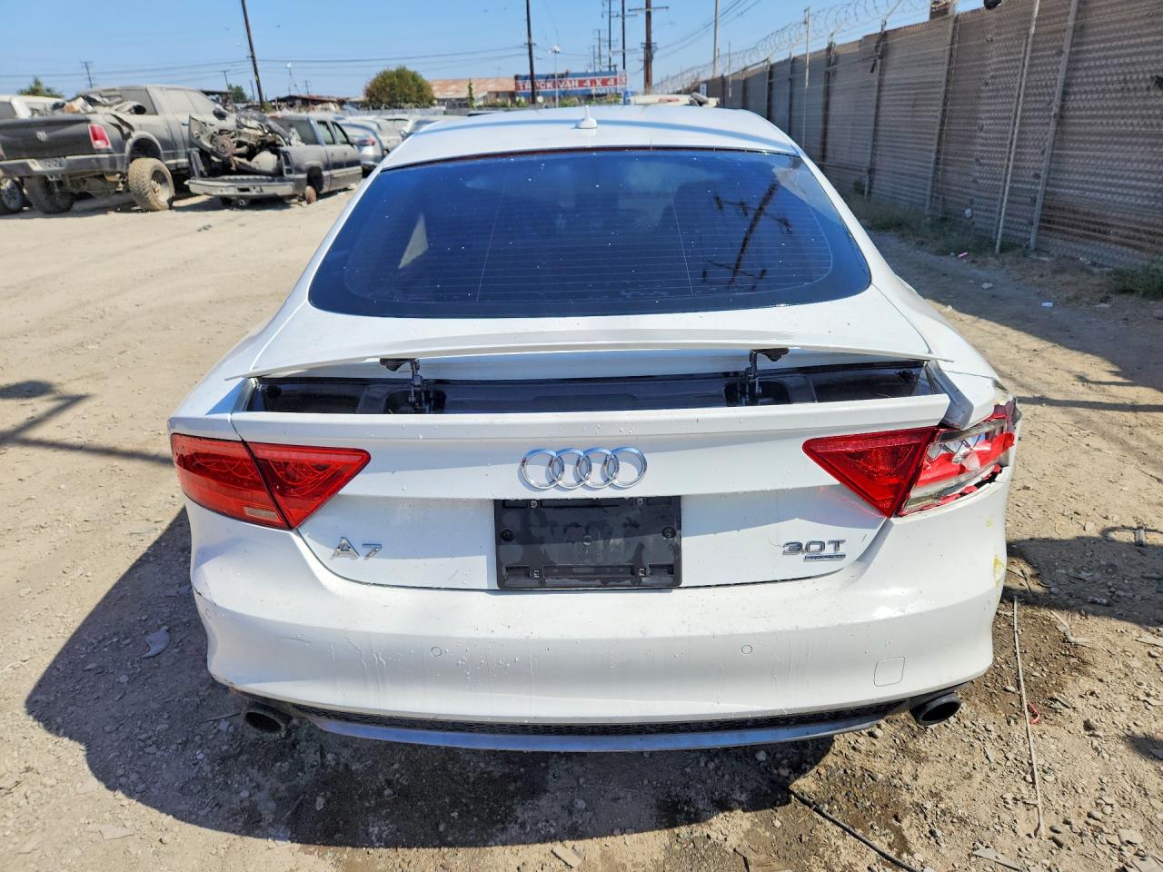 2012 Audi A7 Prestige Белый vin: WAU2GAFC9CN080284