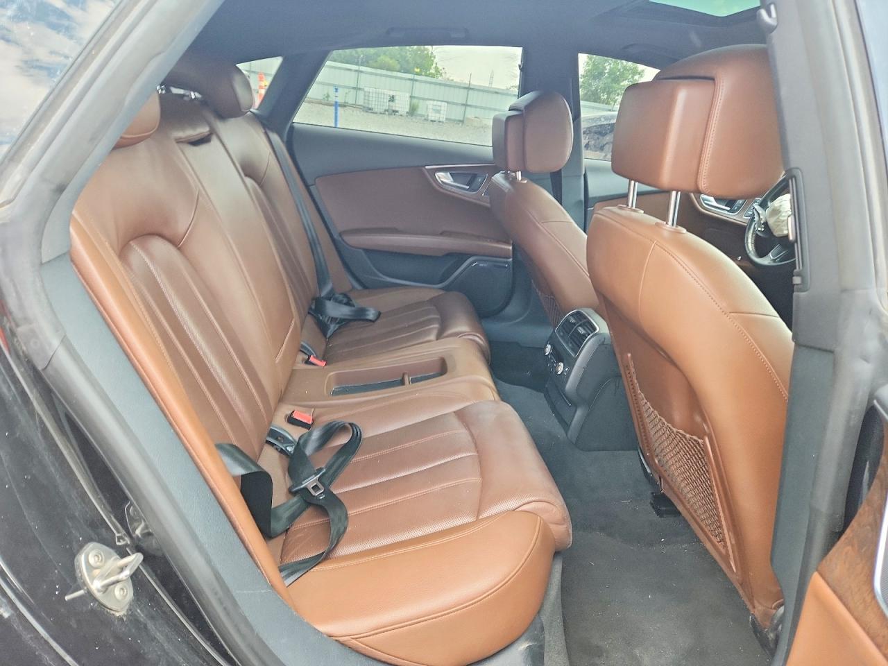 2012 Audi A7 Prestige Maroon vin: WAU2GAFC9CN165335