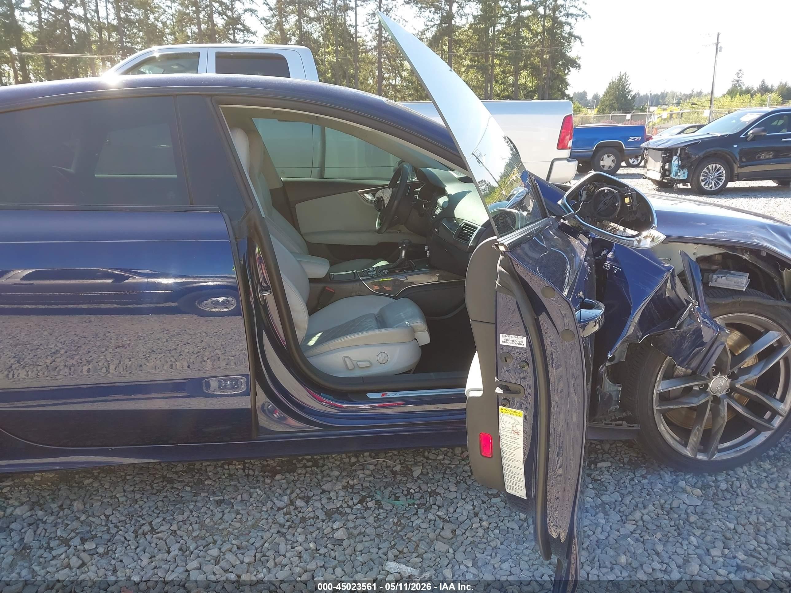 2013 Audi S7 4.0t Prestige Blue vin: WAU32AFC9DN037715