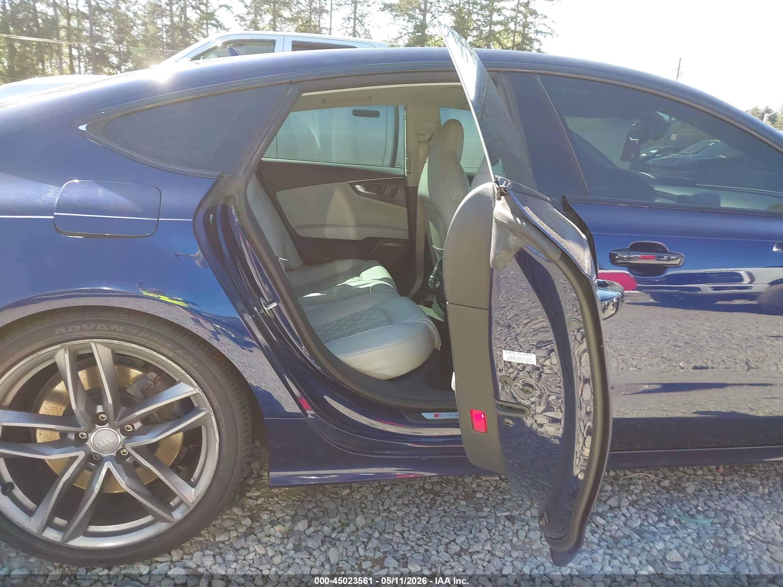 2013 Audi S7 4.0t Prestige Blue vin: WAU32AFC9DN037715