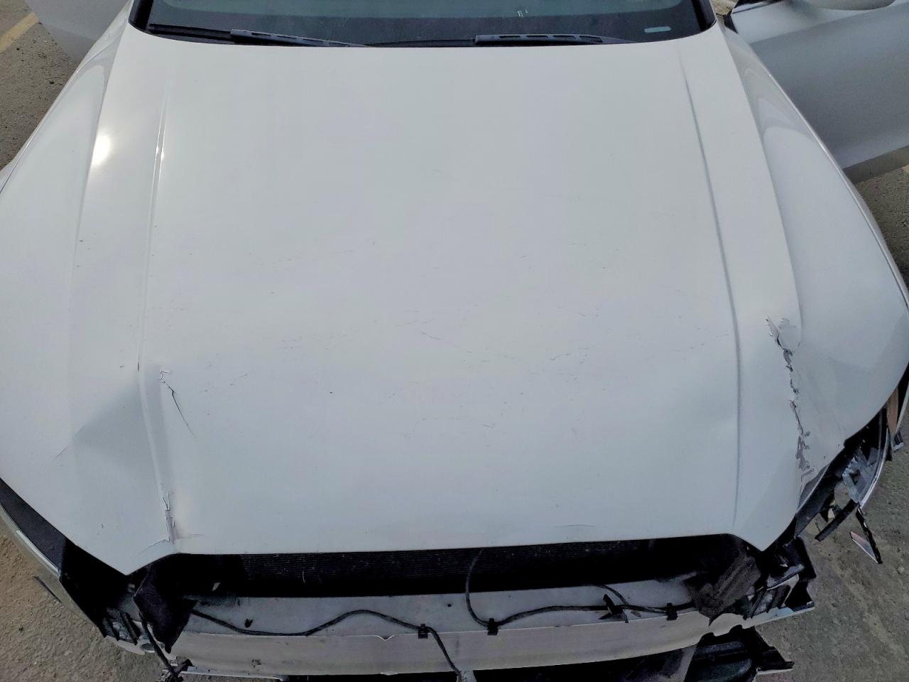 2015 Audi A8 L Quattro White vin: WAU32AFD2FN028267