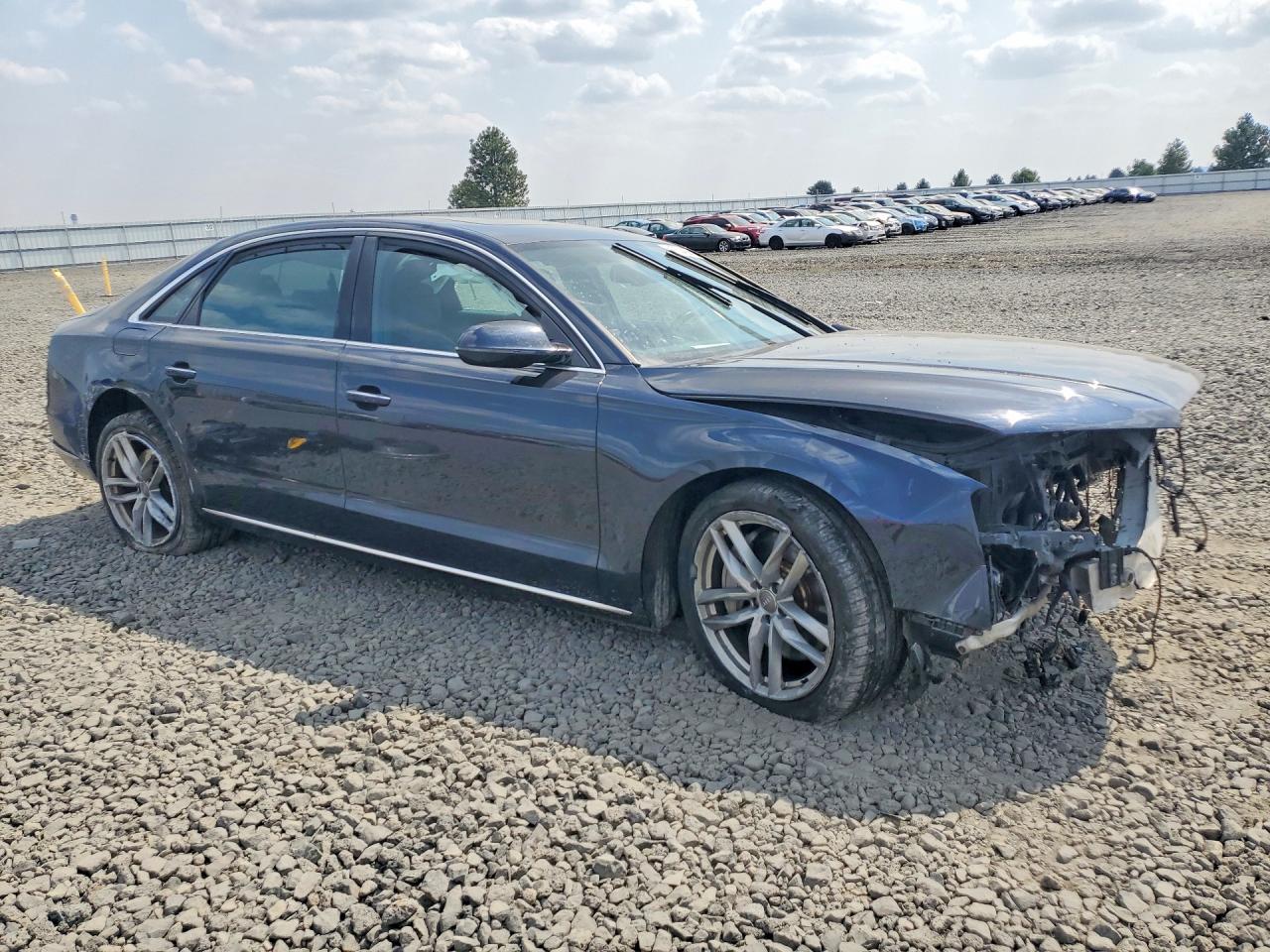 2015 Audi A8 L Quattro Черный vin: WAU32AFD9FN005519