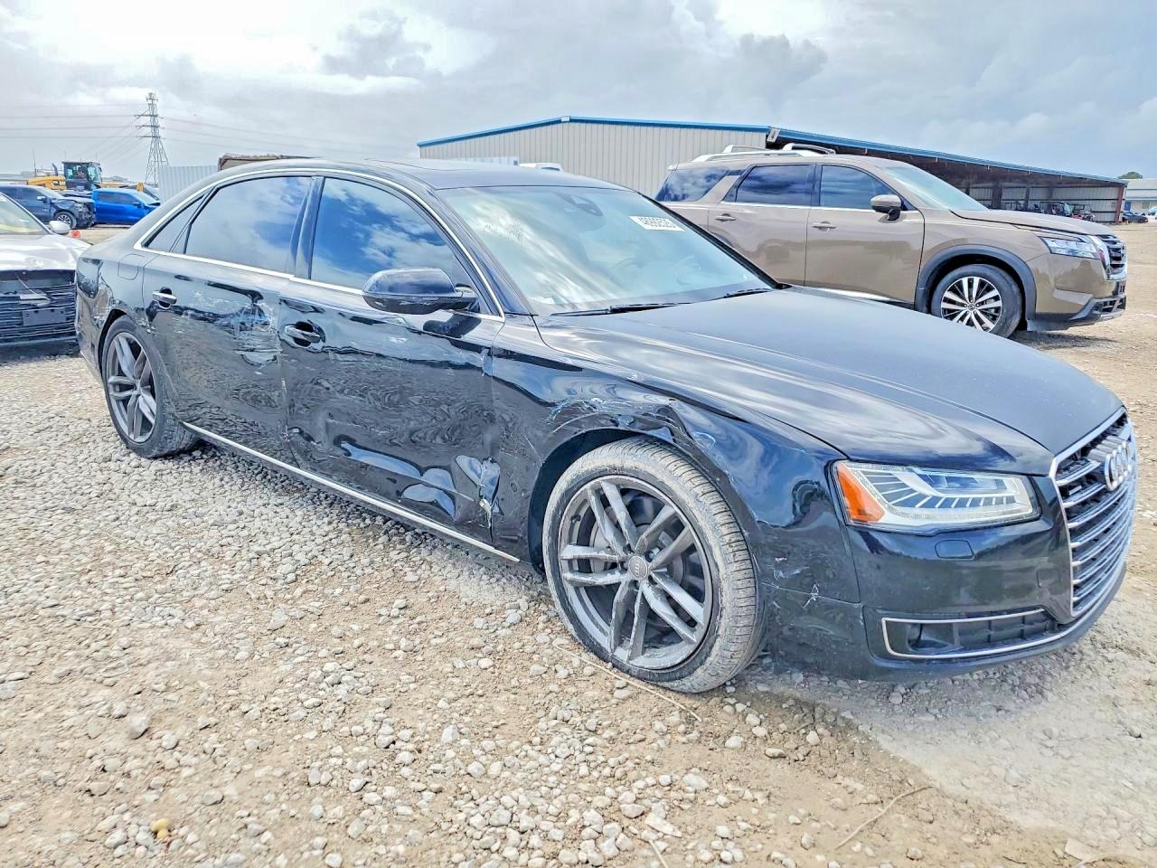 2015 Audi A8 L Quattro Черный vin: WAU32AFDXFN028193