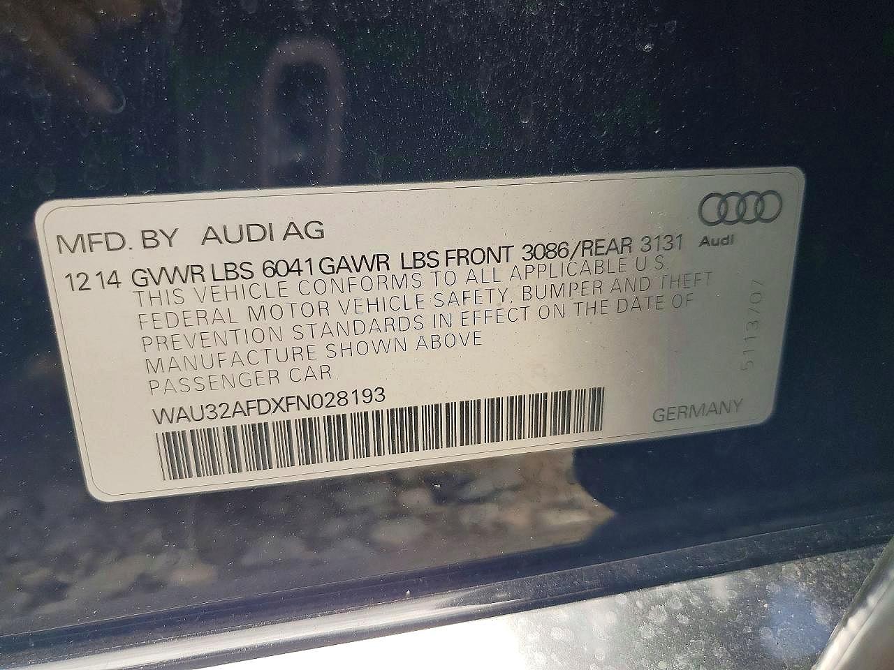 2015 Audi A8 L Quattro Черный vin: WAU32AFDXFN028193