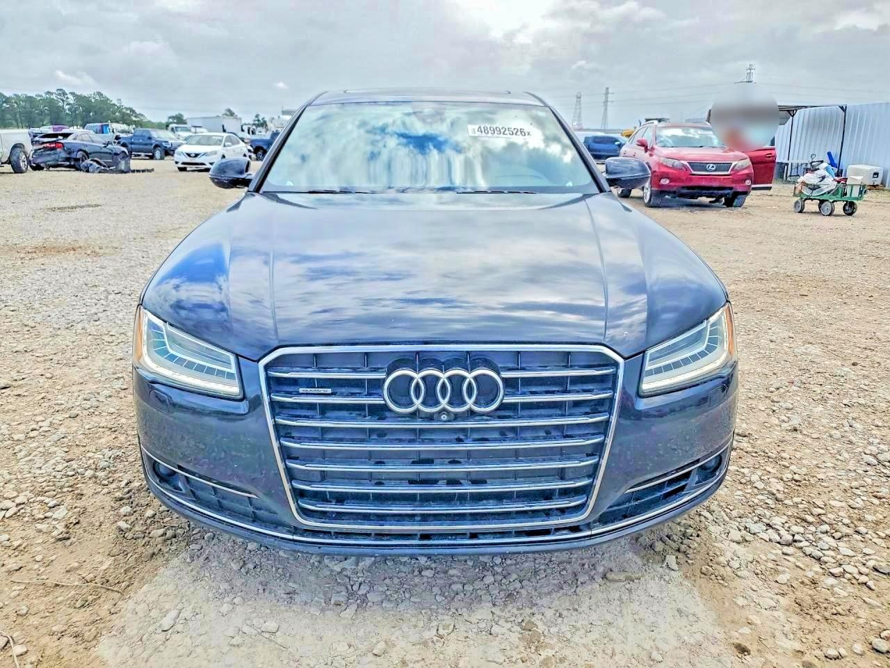 2015 Audi A8 L Quattro Черный vin: WAU32AFDXFN028193
