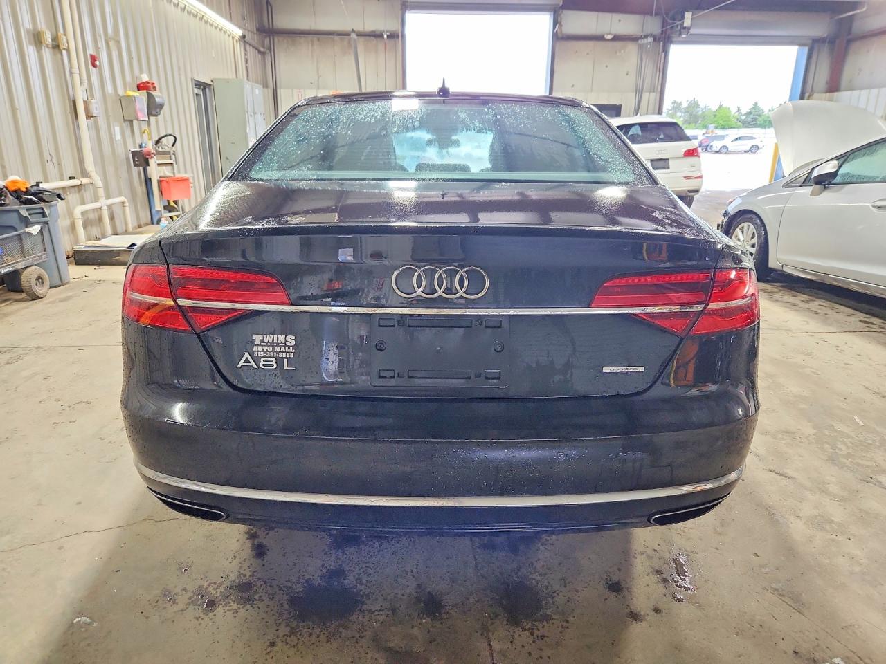 2015 Audi A8 L Quattro Black vin: WAU3GAFD0FN012358