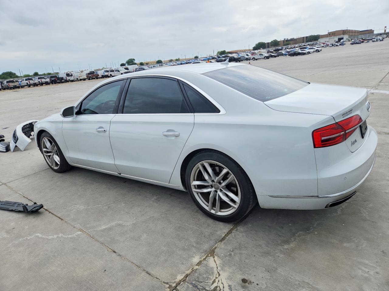 2015 Audi A8 L Quattro White vin: WAU3GAFD2FN029453