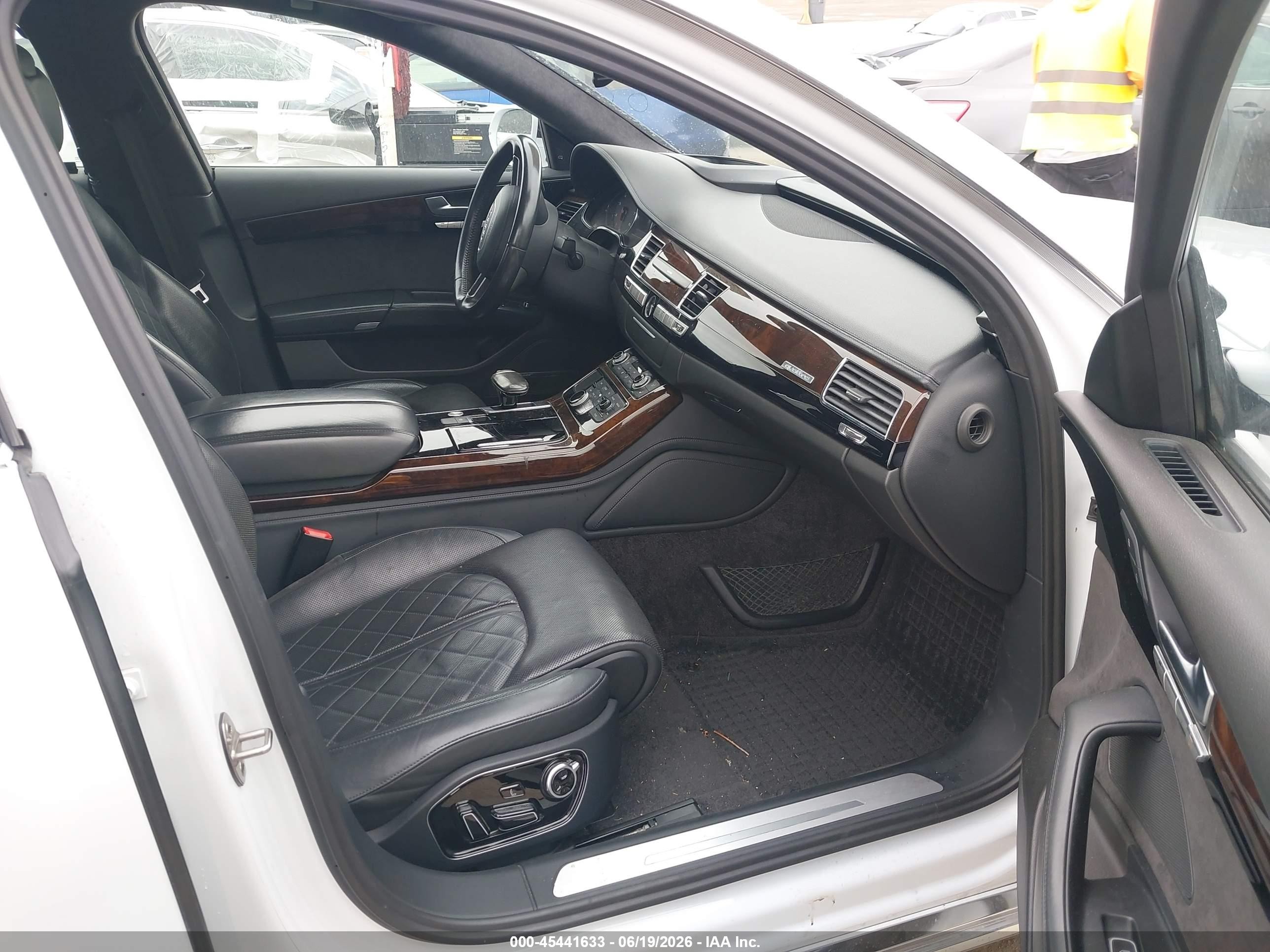 2015 Audi A8 L 3.0t White vin: WAU3GAFD4FN009799