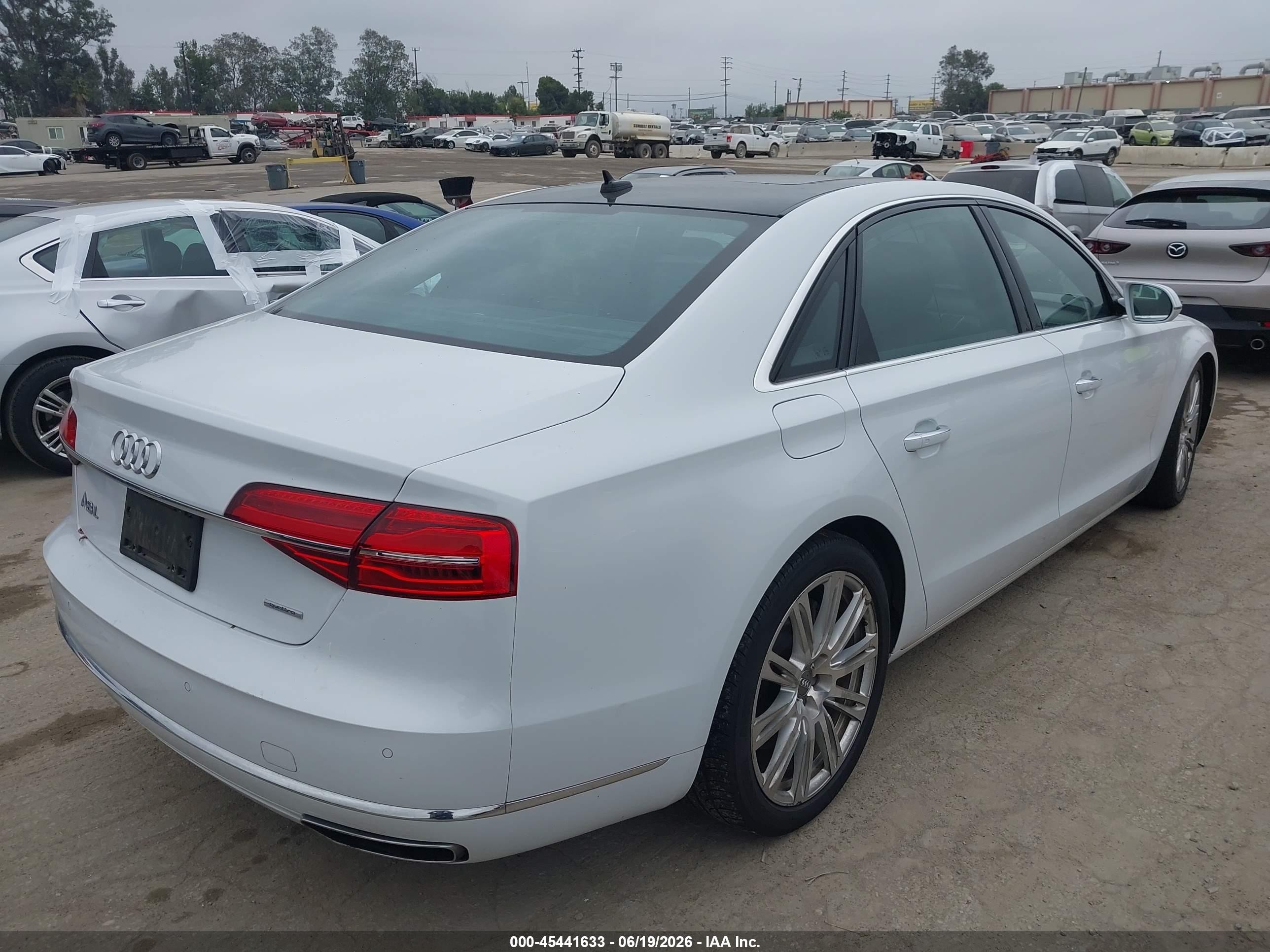 2015 Audi A8 L 3.0t White vin: WAU3GAFD4FN009799