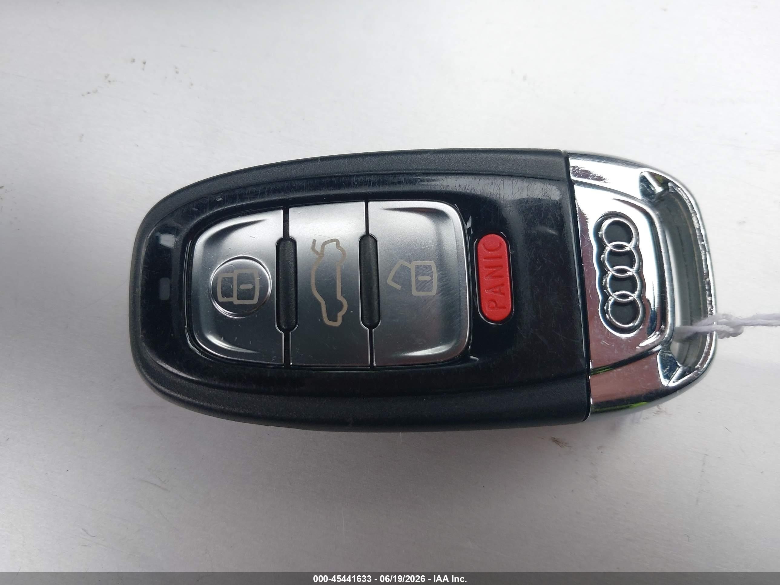 2015 Audi A8 L 3.0t White vin: WAU3GAFD4FN009799