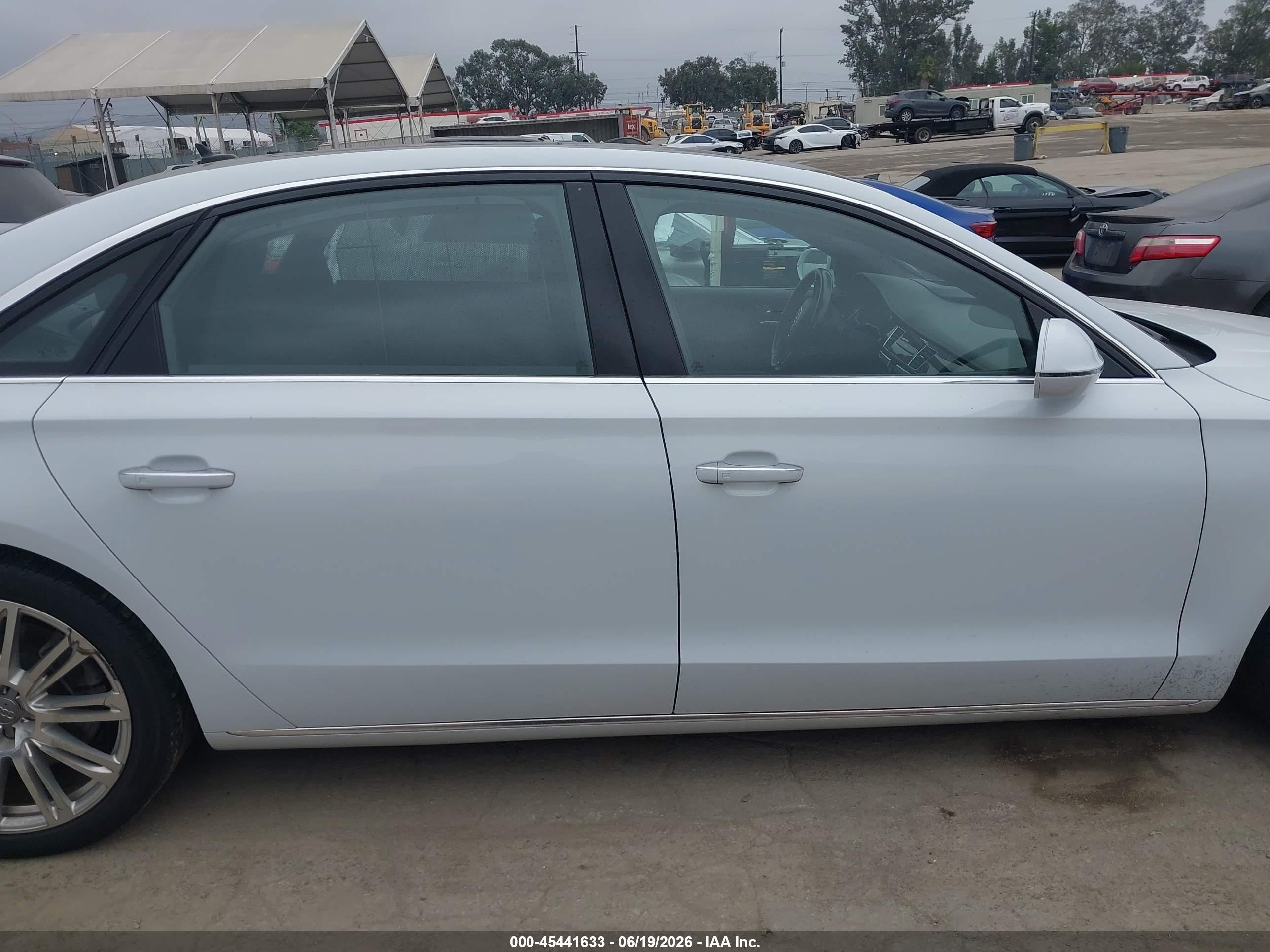 2015 Audi A8 L 3.0t White vin: WAU3GAFD4FN009799
