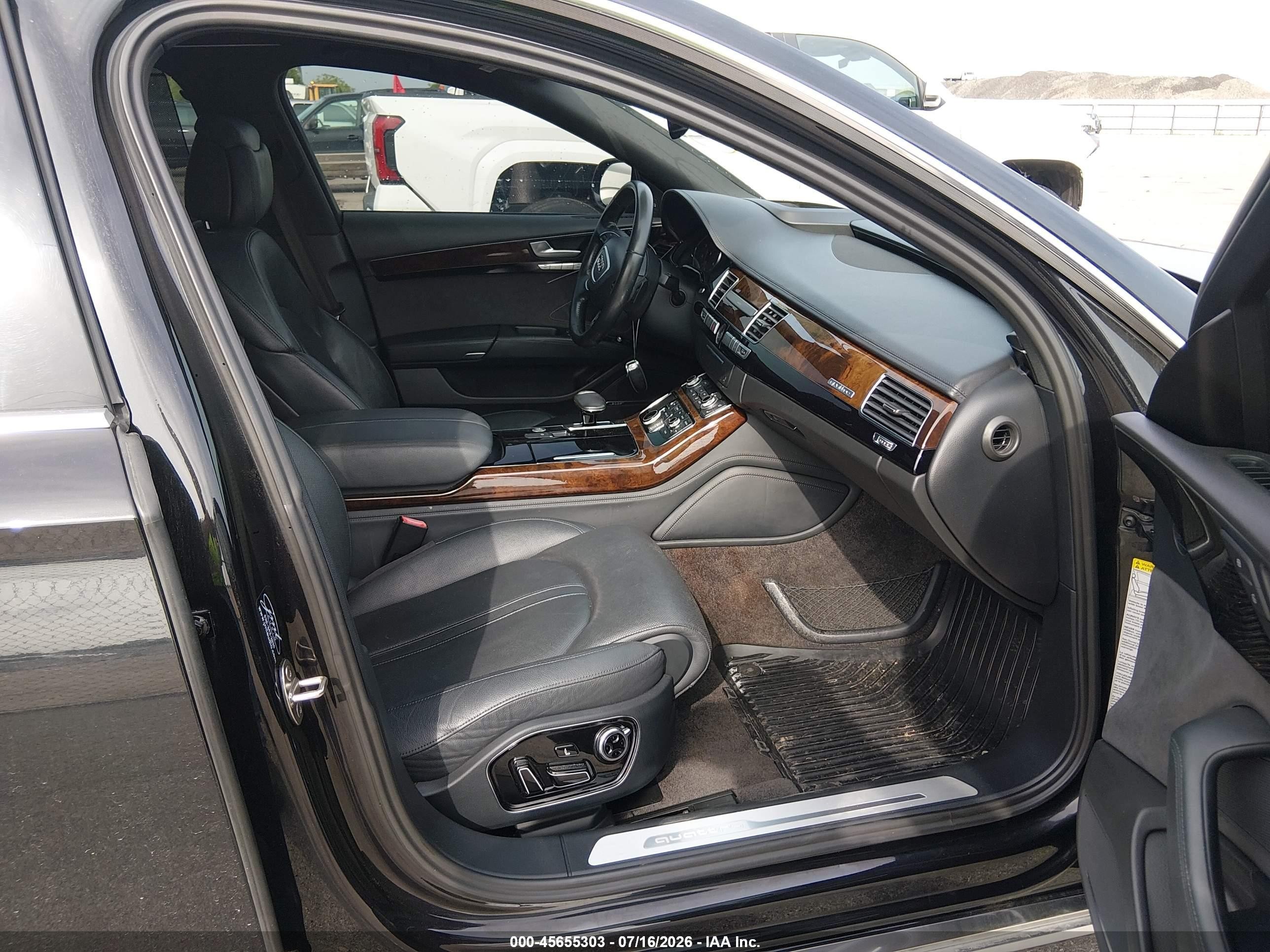 2015 Audi A8 L 3.0t Черный vin: WAU3GAFD6FN031318