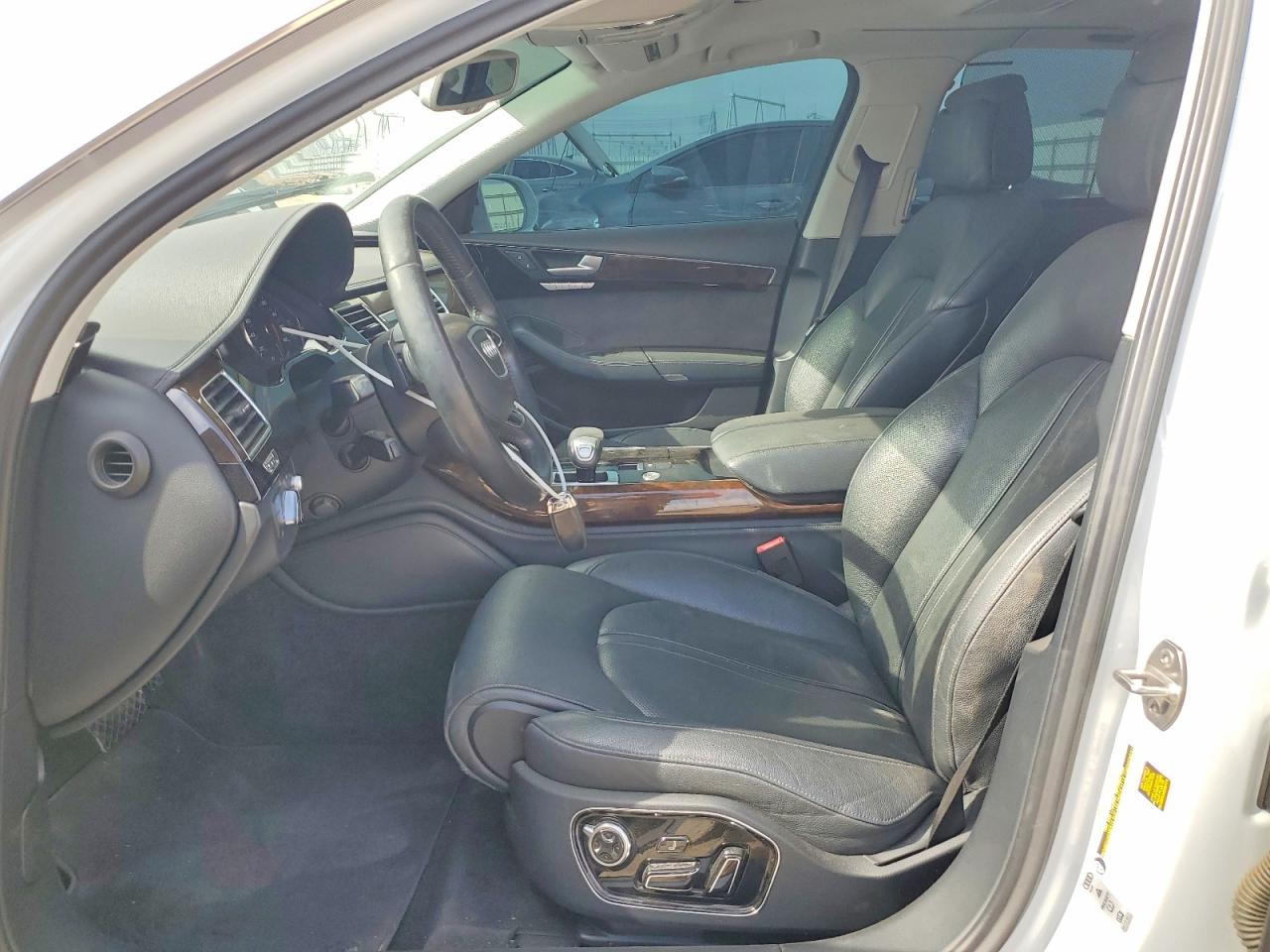 2015 Audi A8 L Quattro White vin: WAU3GAFD7FN006296