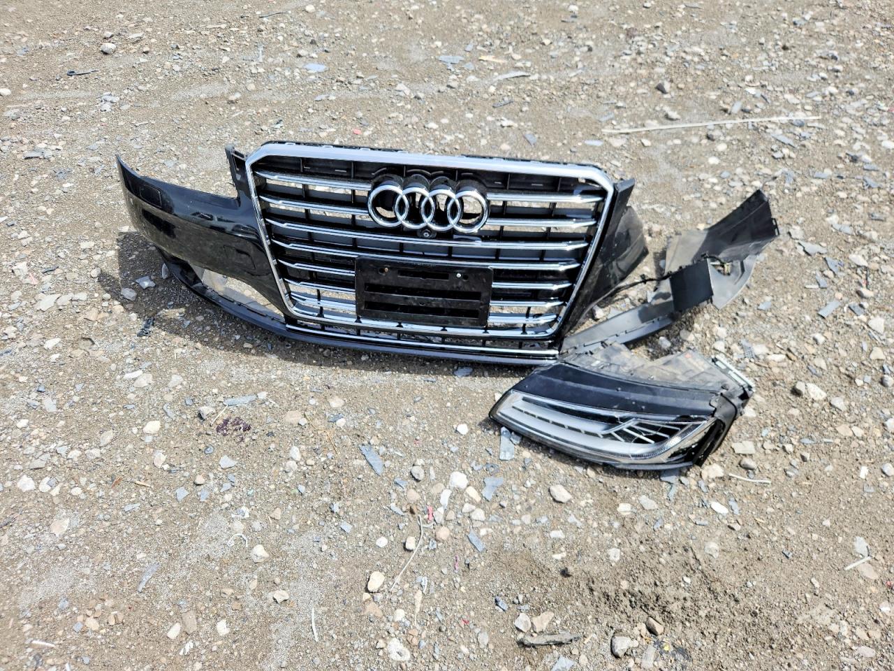 2015 Audi A8 L Quattro Black vin: WAU3GAFD9FN041308
