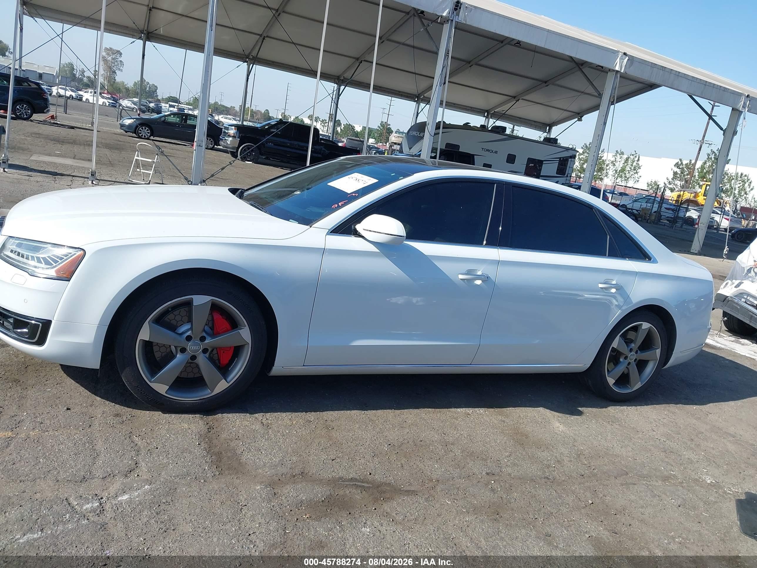 2015 Audi A8 L 3.0t White vin: WAU3GAFDXFN001299