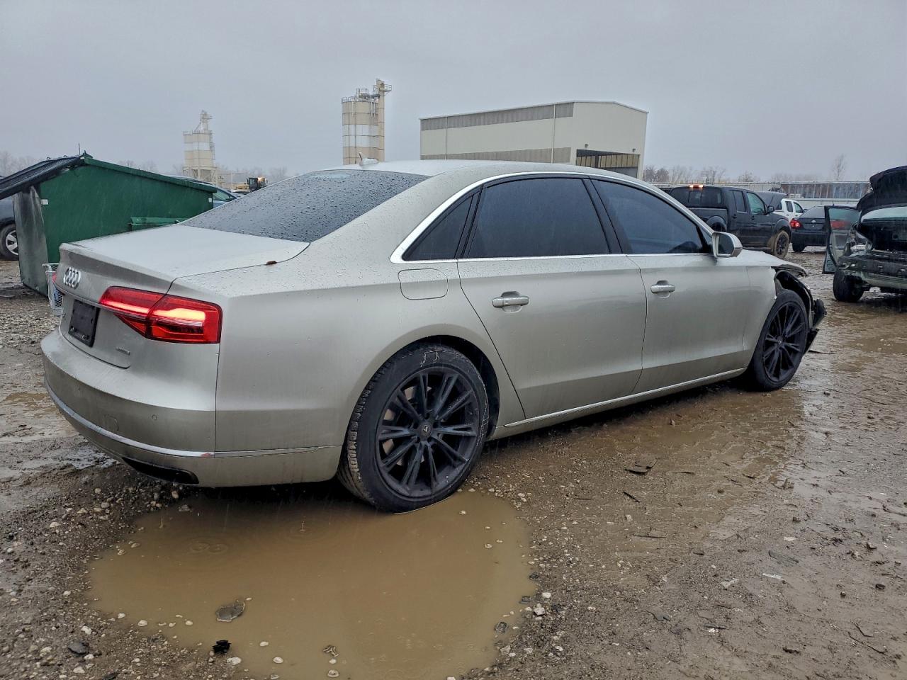 2015 Audi A8 L Quattro Серебряный vin: WAU3GAFDXFN009211