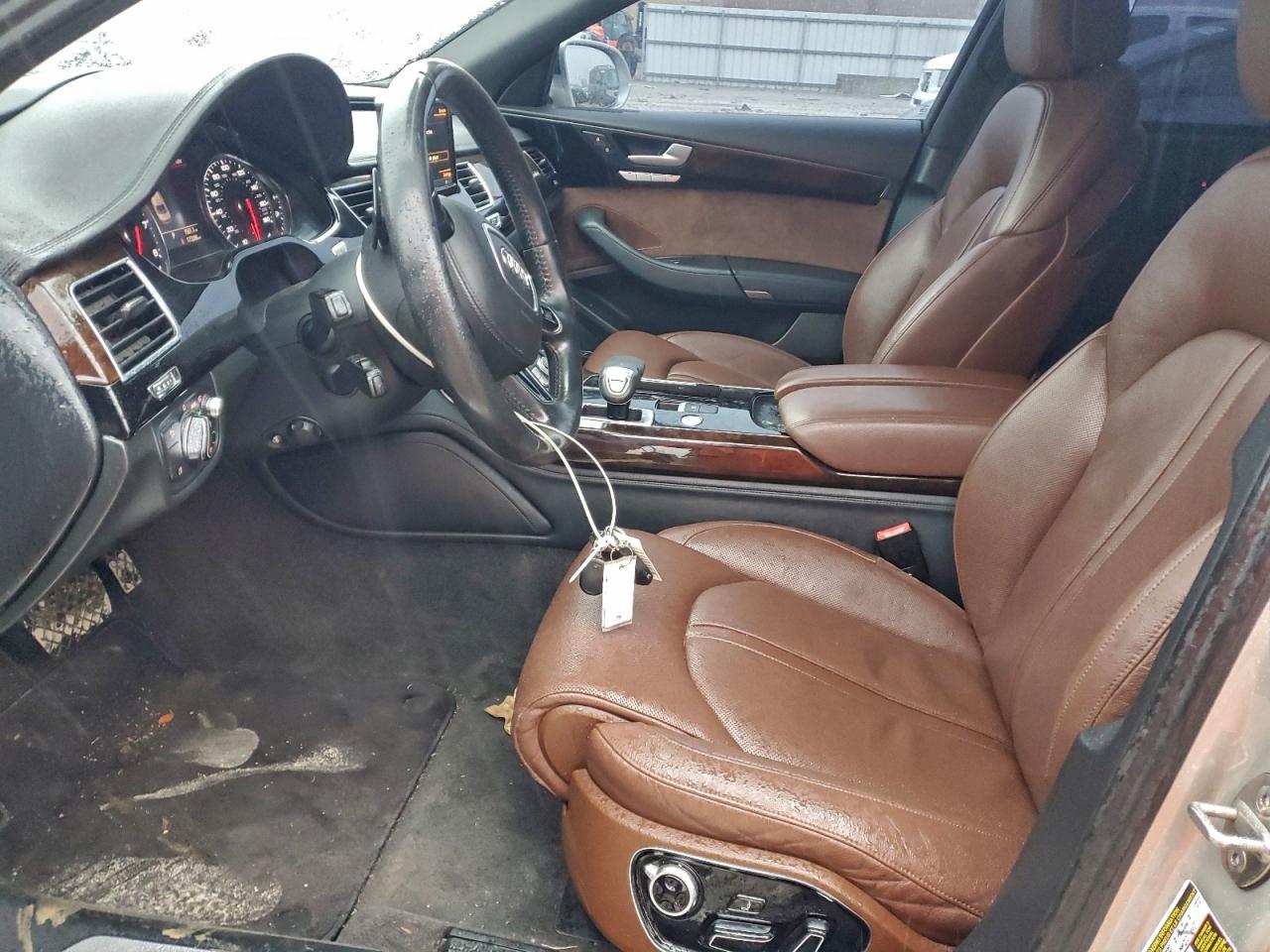 2015 Audi A8 L Quattro Серебряный vin: WAU3GAFDXFN009211