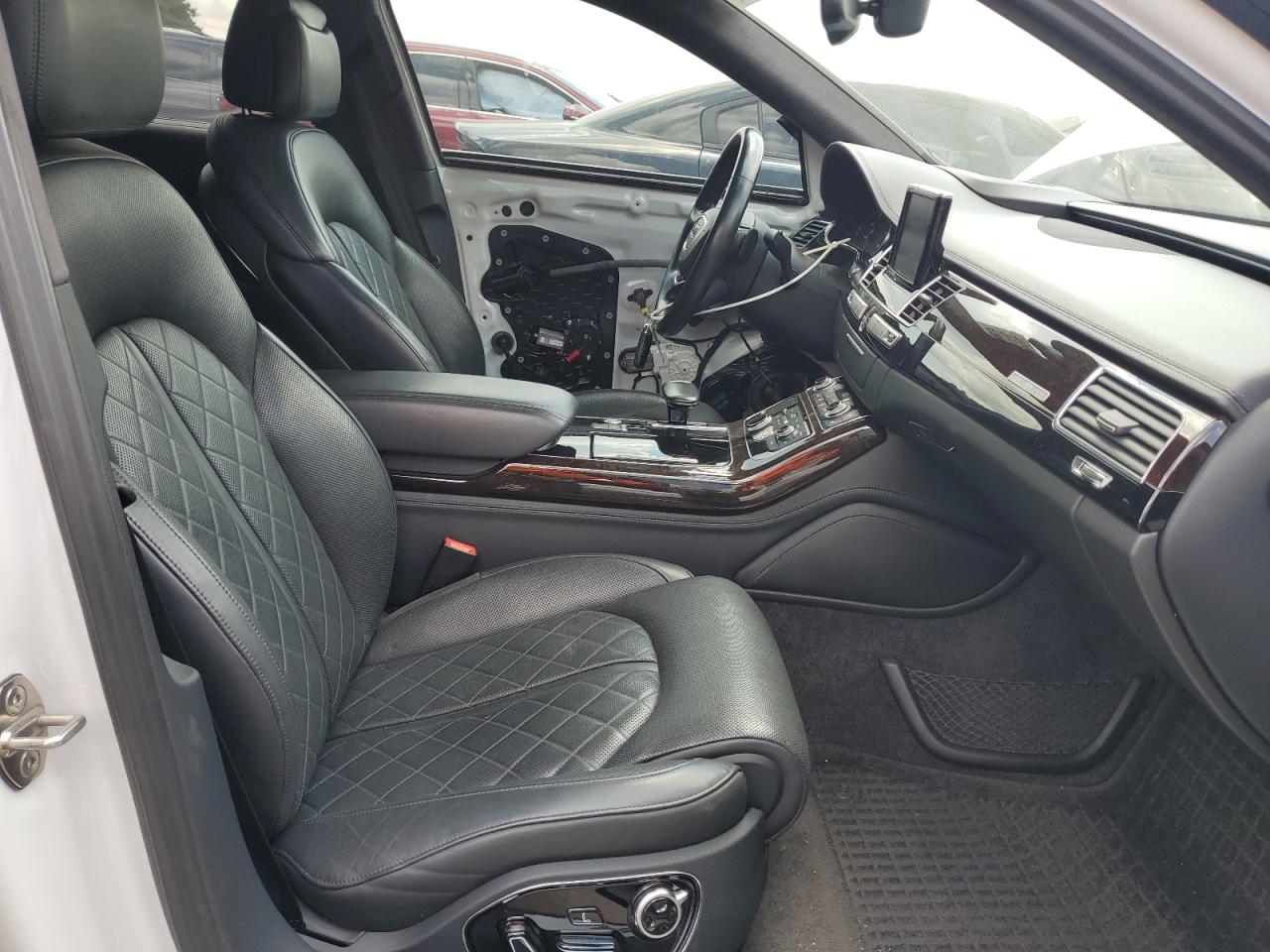 2017 Audi A8 L Quattro White vin: WAU43AFD6HN019804