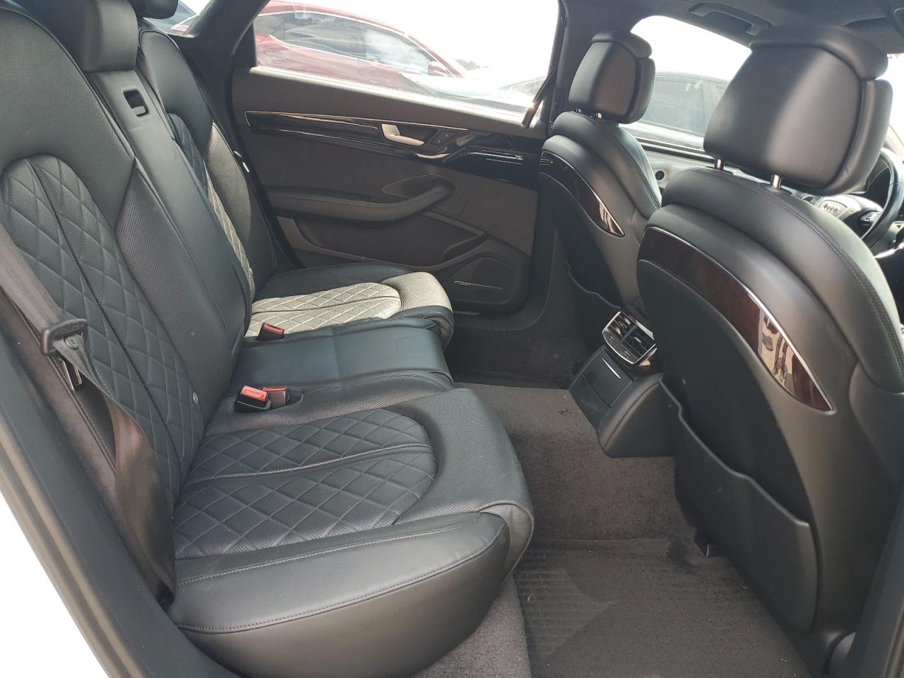 2017 Audi A8 L Quattro White vin: WAU43AFD6HN019804