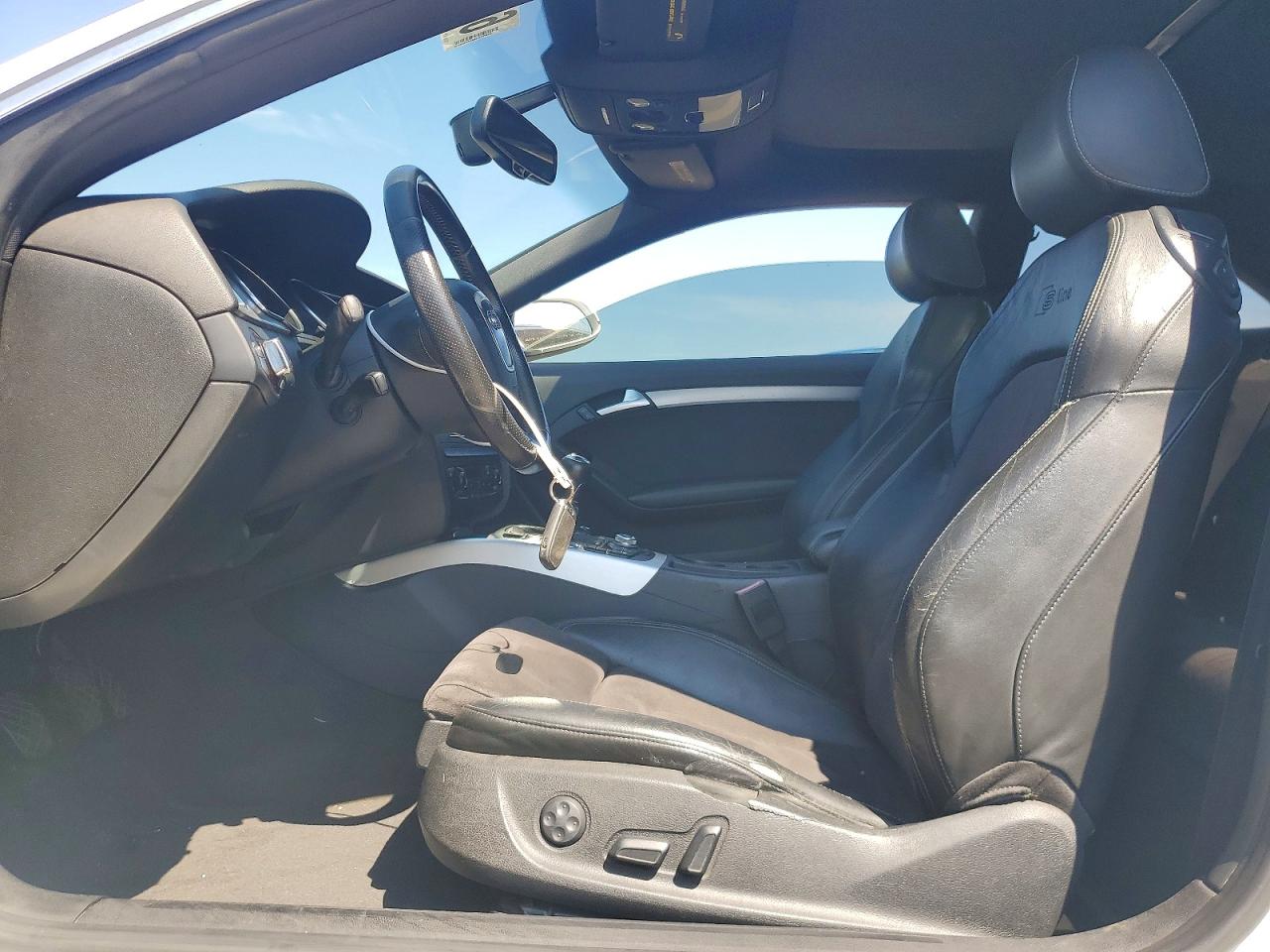 2010 Audi A5 Prestige White vin: WAU4FAFR5AA050462