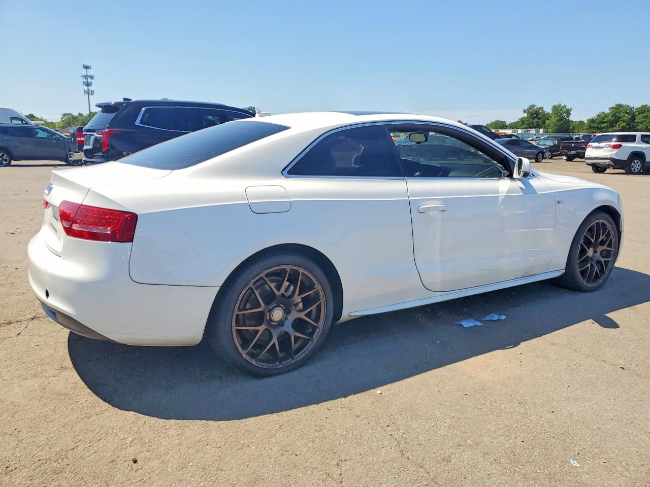 2010 Audi A5 Prestige White vin: WAU4FAFR5AA050462