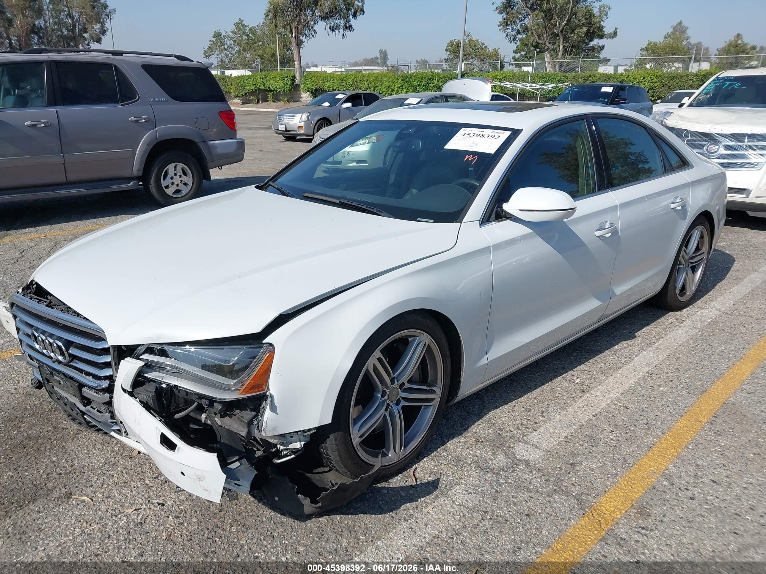 2013 Audi A8 4.0t White vin: WAUA2AFD6DN016997