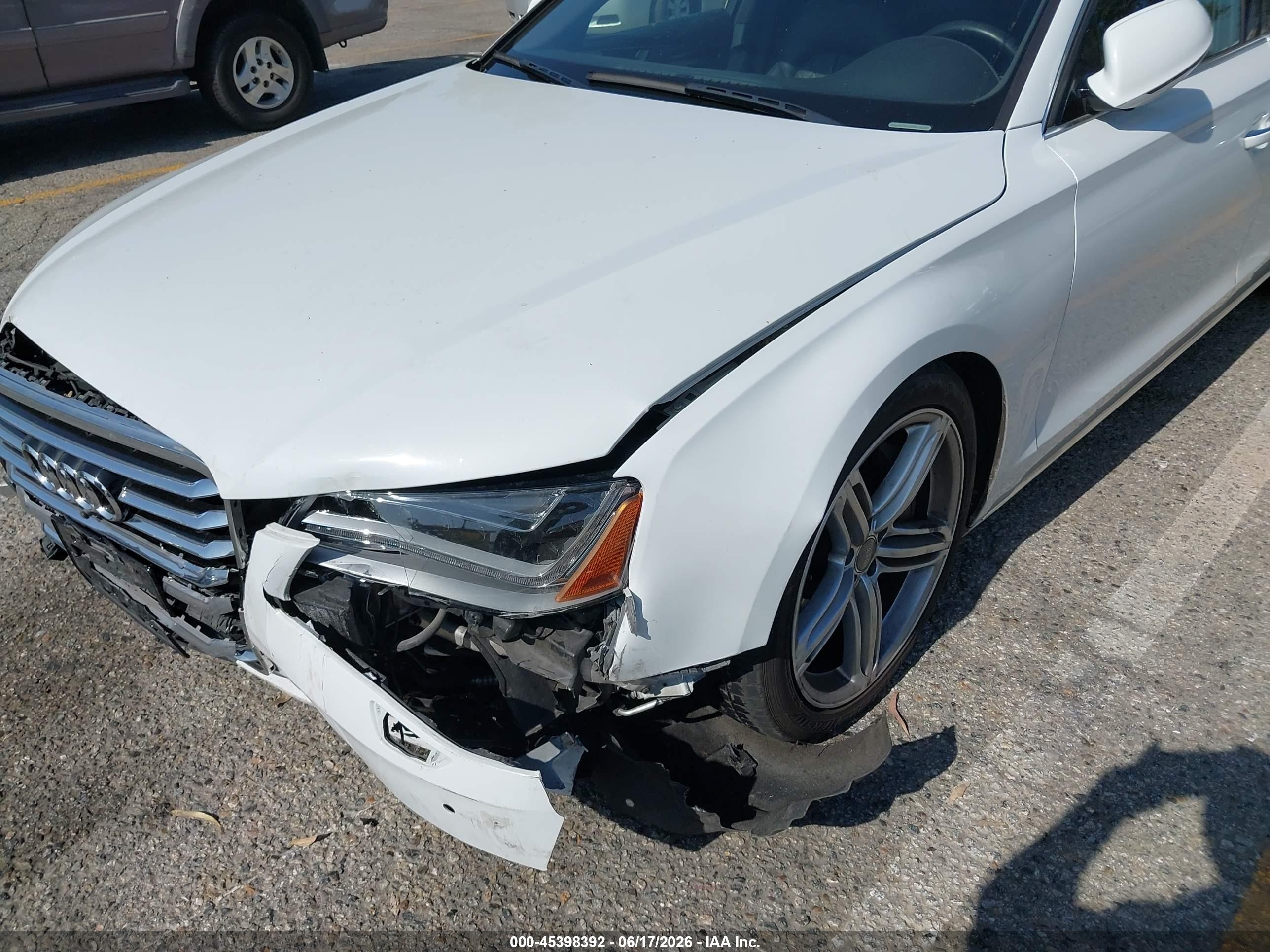 2013 Audi A8 4.0t White vin: WAUA2AFD6DN016997