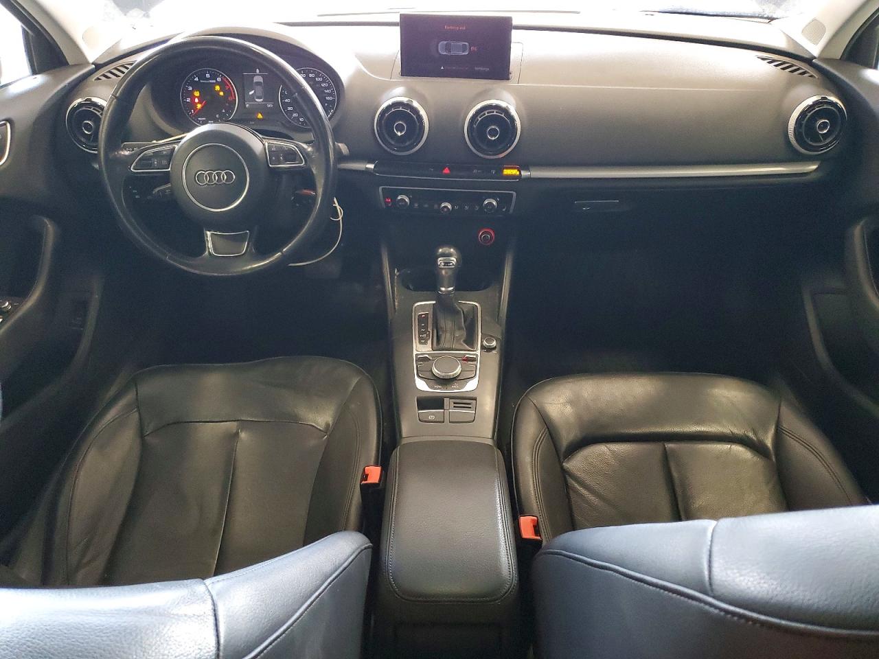 2016 Audi A3 Premium Черный vin: WAUA7GFF0G1007553