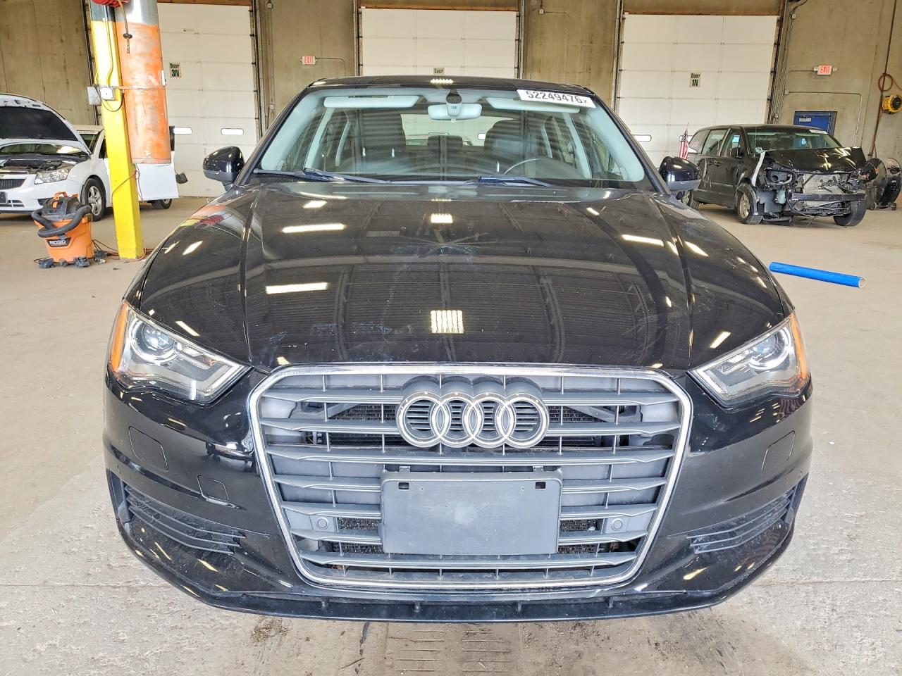 2016 Audi A3 Premium Черный vin: WAUA7GFF0G1007553