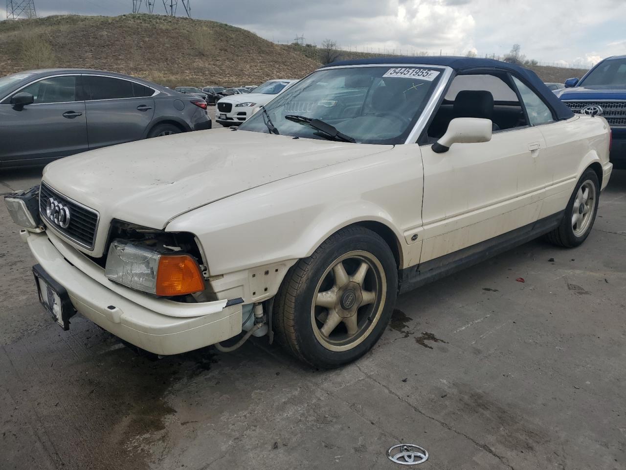 1997 Audi Cabriolet    Кремовый vin: WAUAA88G2VN003362