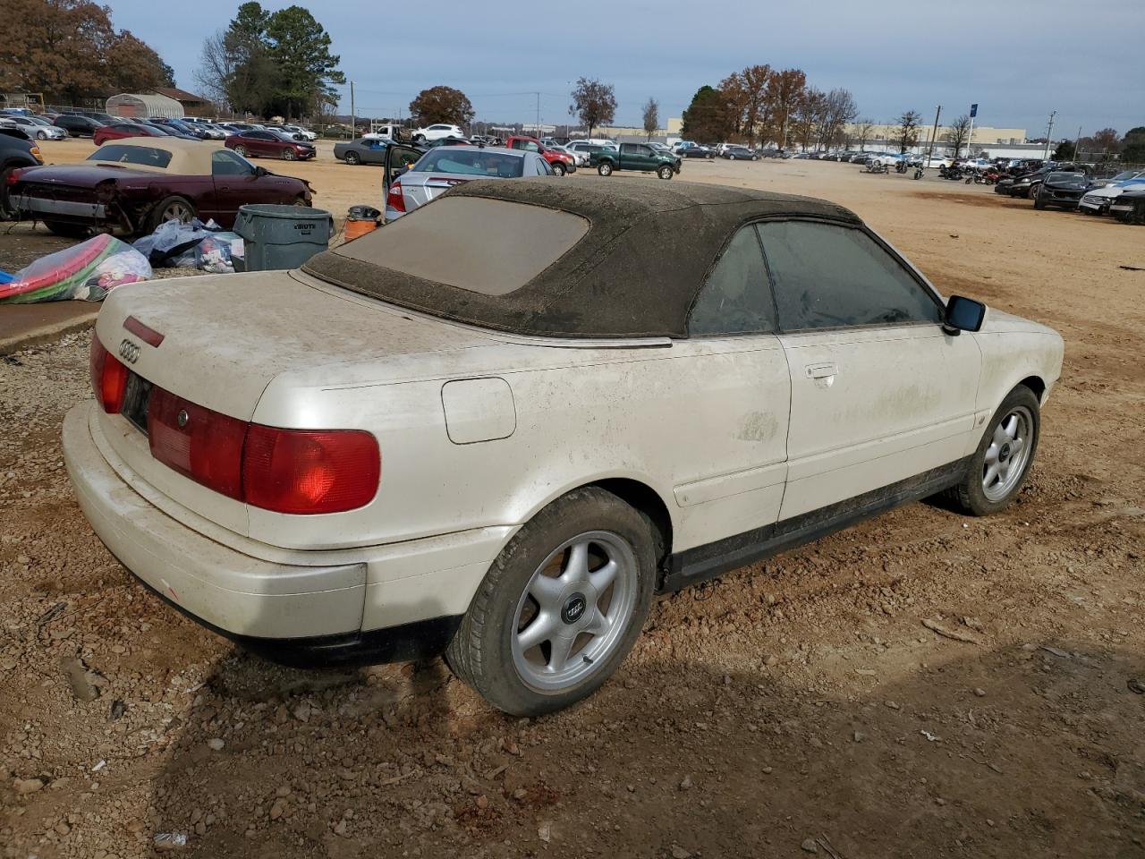 1997 Audi Cabriolet Белый vin: WAUAA88G4VN002620