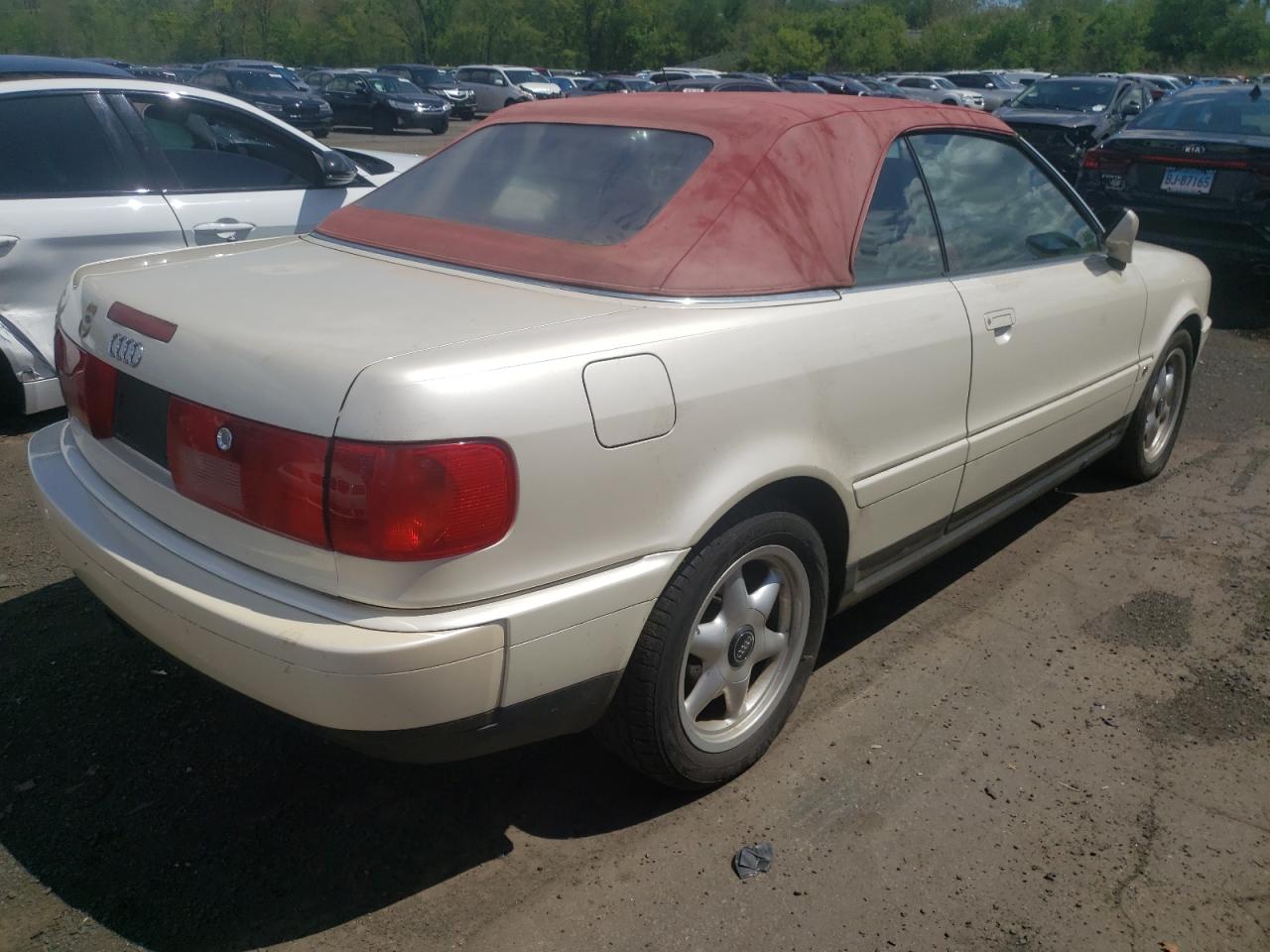 1997 Audi Cabriolet  Кремовый vin: WAUAA88G8VN002670