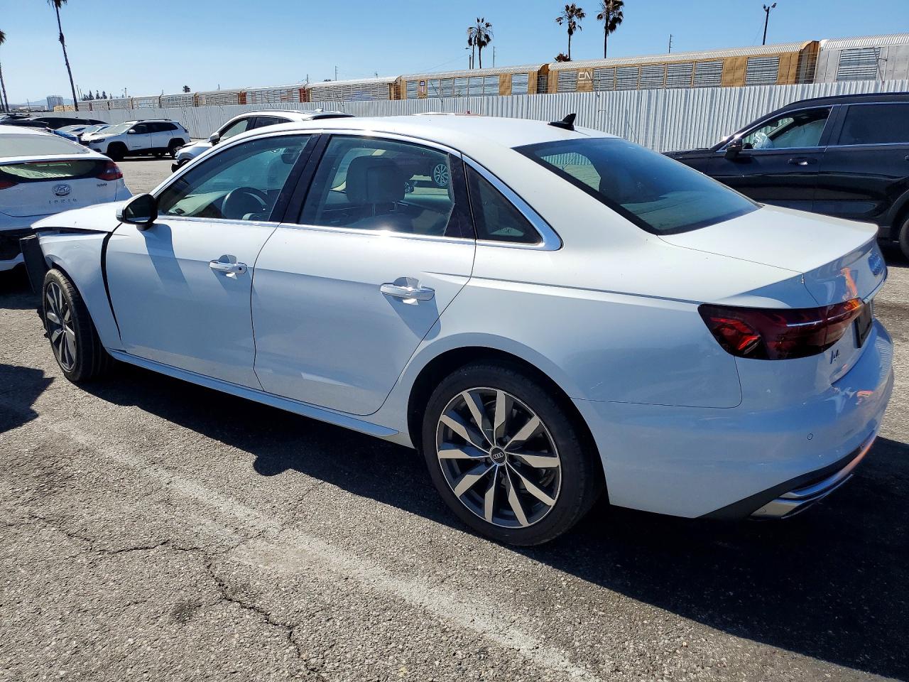 2021 Audi A4 Premium 40 White vin: WAUABAF41MN007477